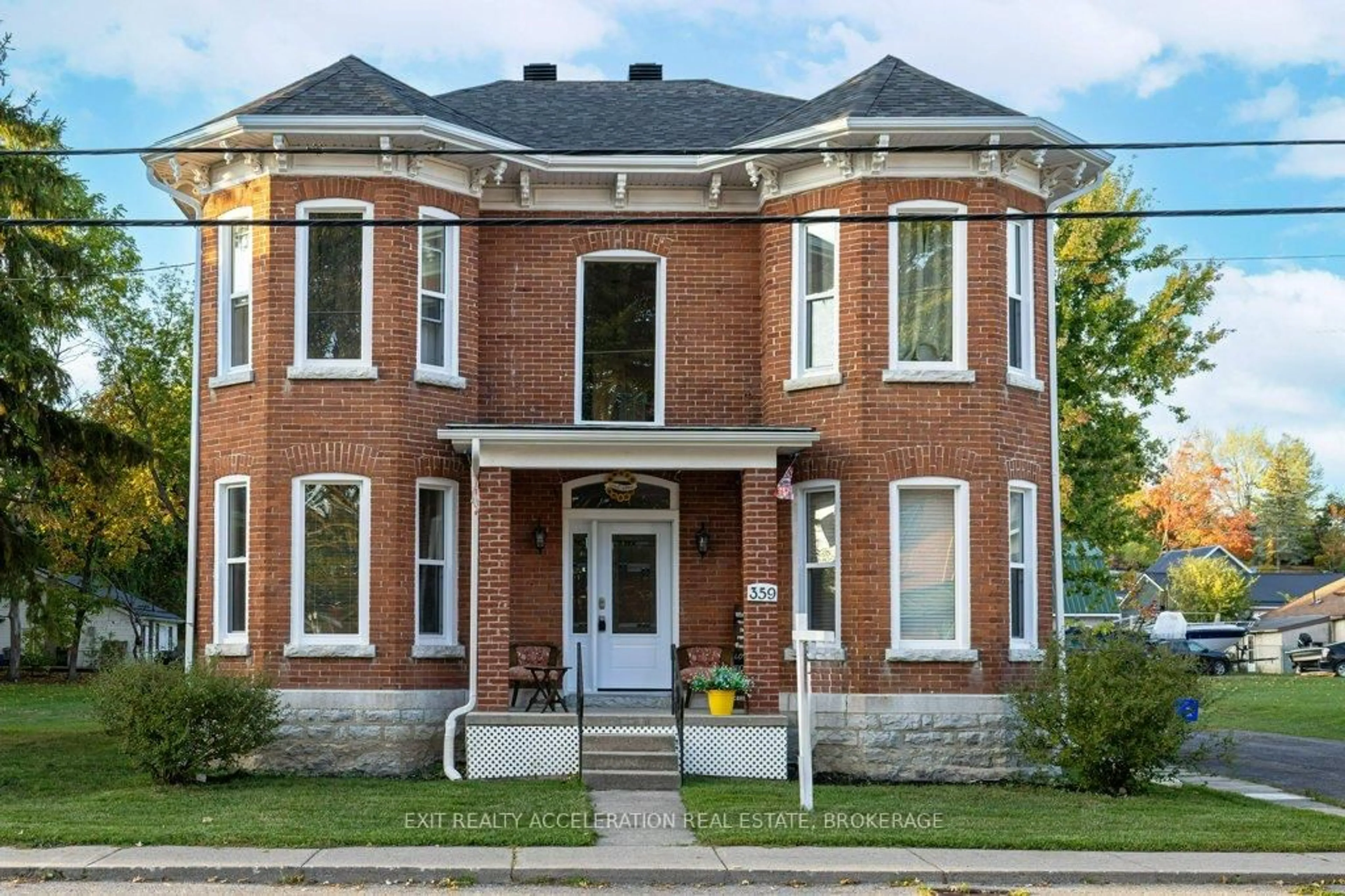Home with brick exterior material, building for 359 Thomas St, Deseronto Ontario K0K 1X0