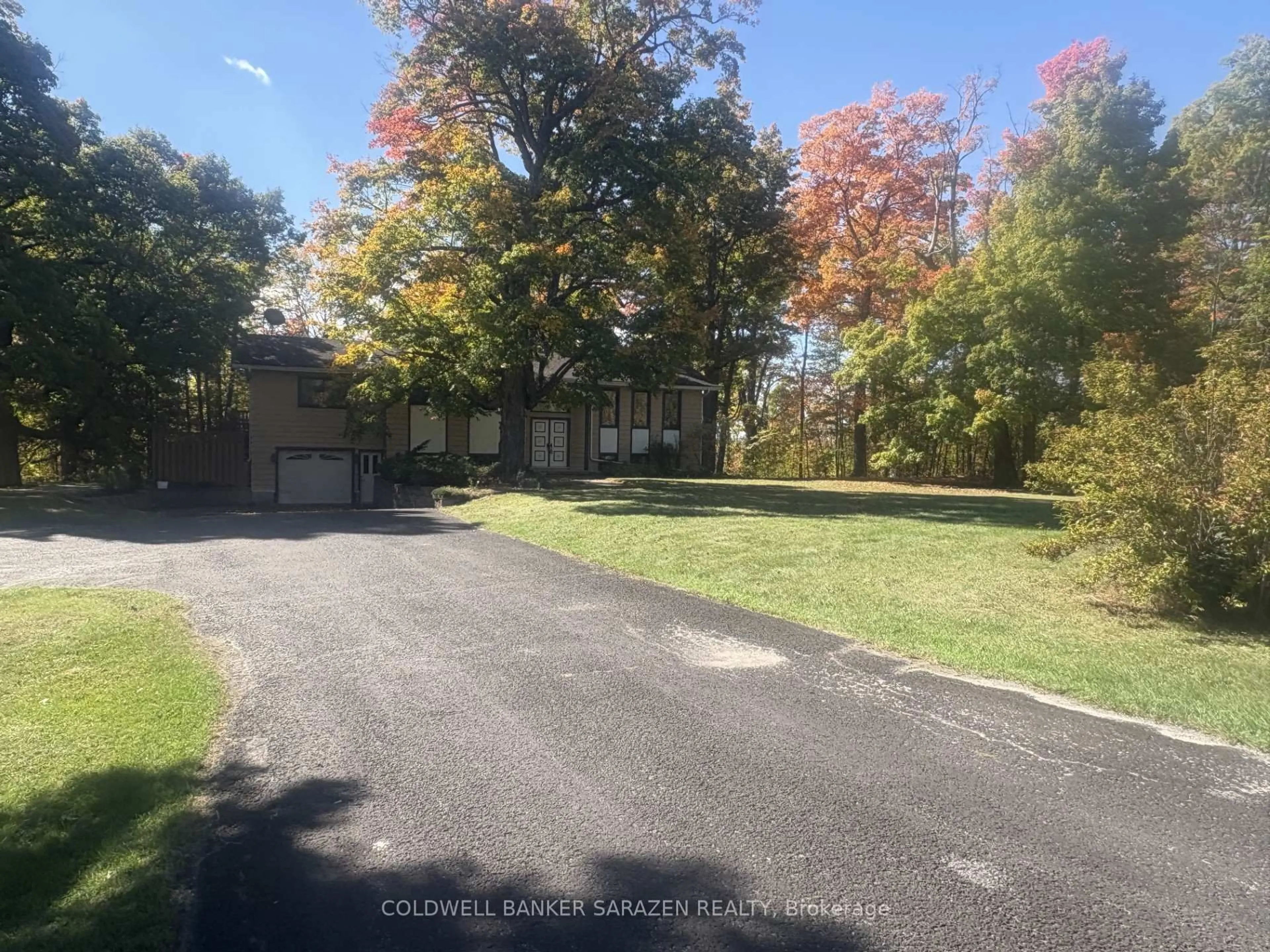 A pic from outside/outdoor area/front of a property/back of a property/a pic from drone, street for 1273 Usborne St, Braeside Ontario K0A 1G0