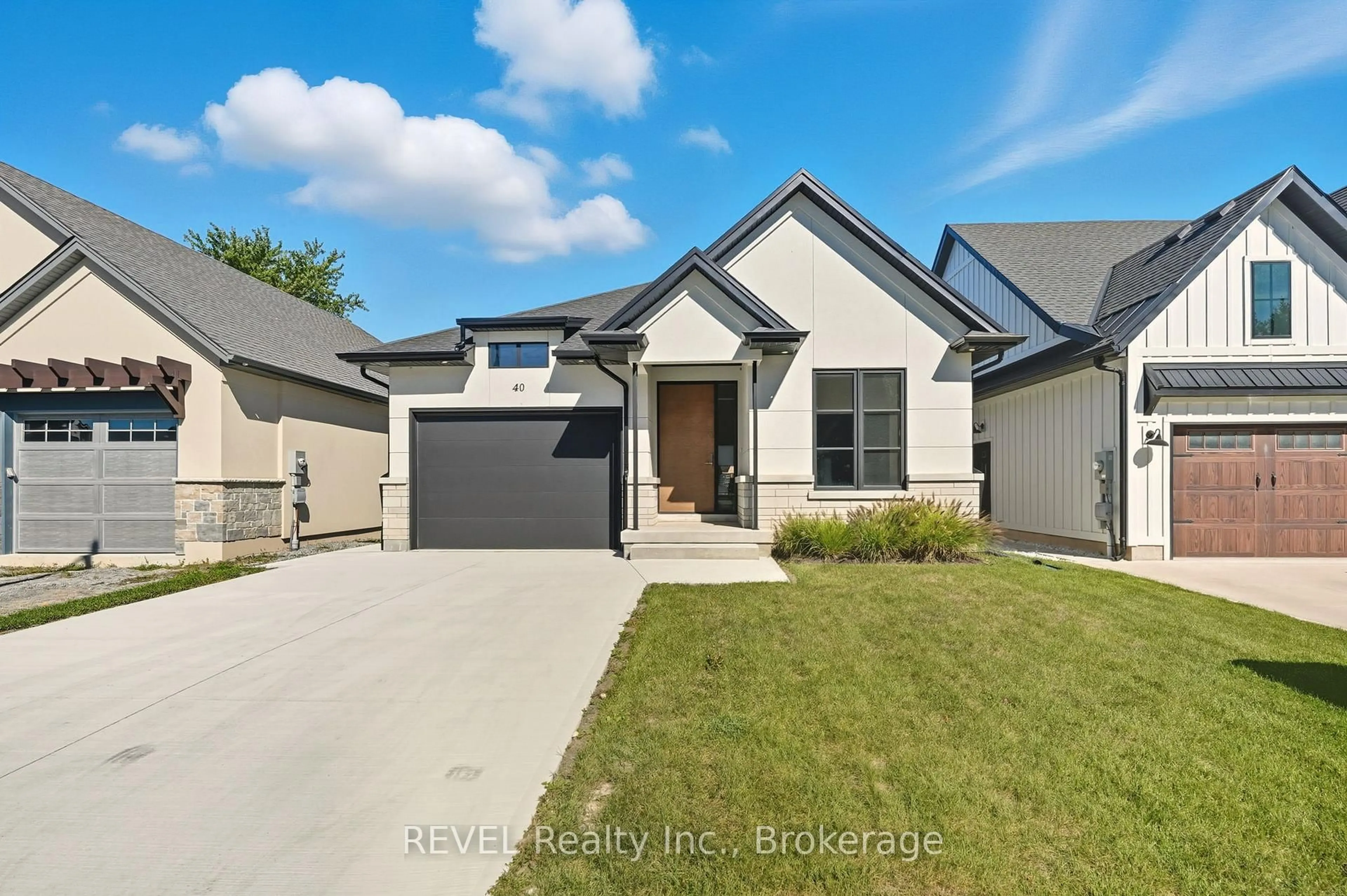Home with brick exterior material, street for 40 IVY Cres, Thorold Ontario L2V 0J9