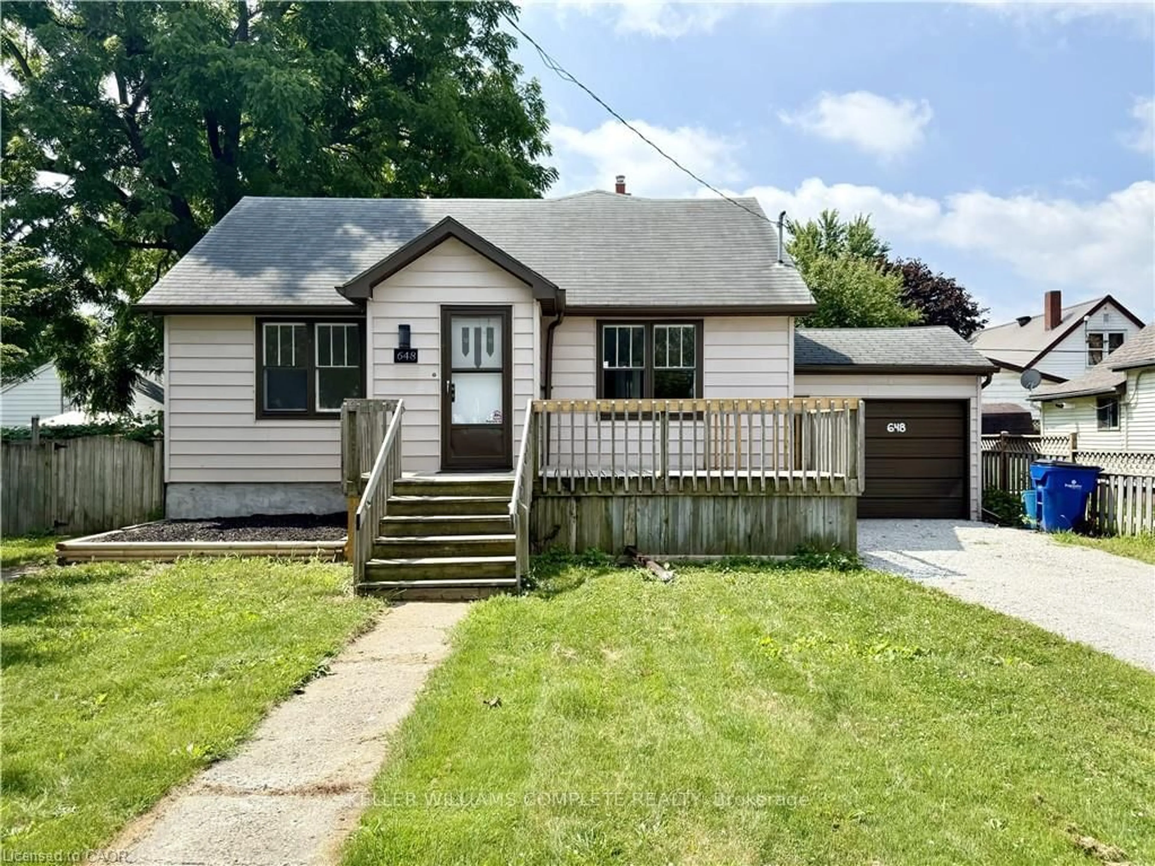 Home with vinyl exterior material, street for 648 Wallace St, Chatham-Kent Ontario N8A 1K5