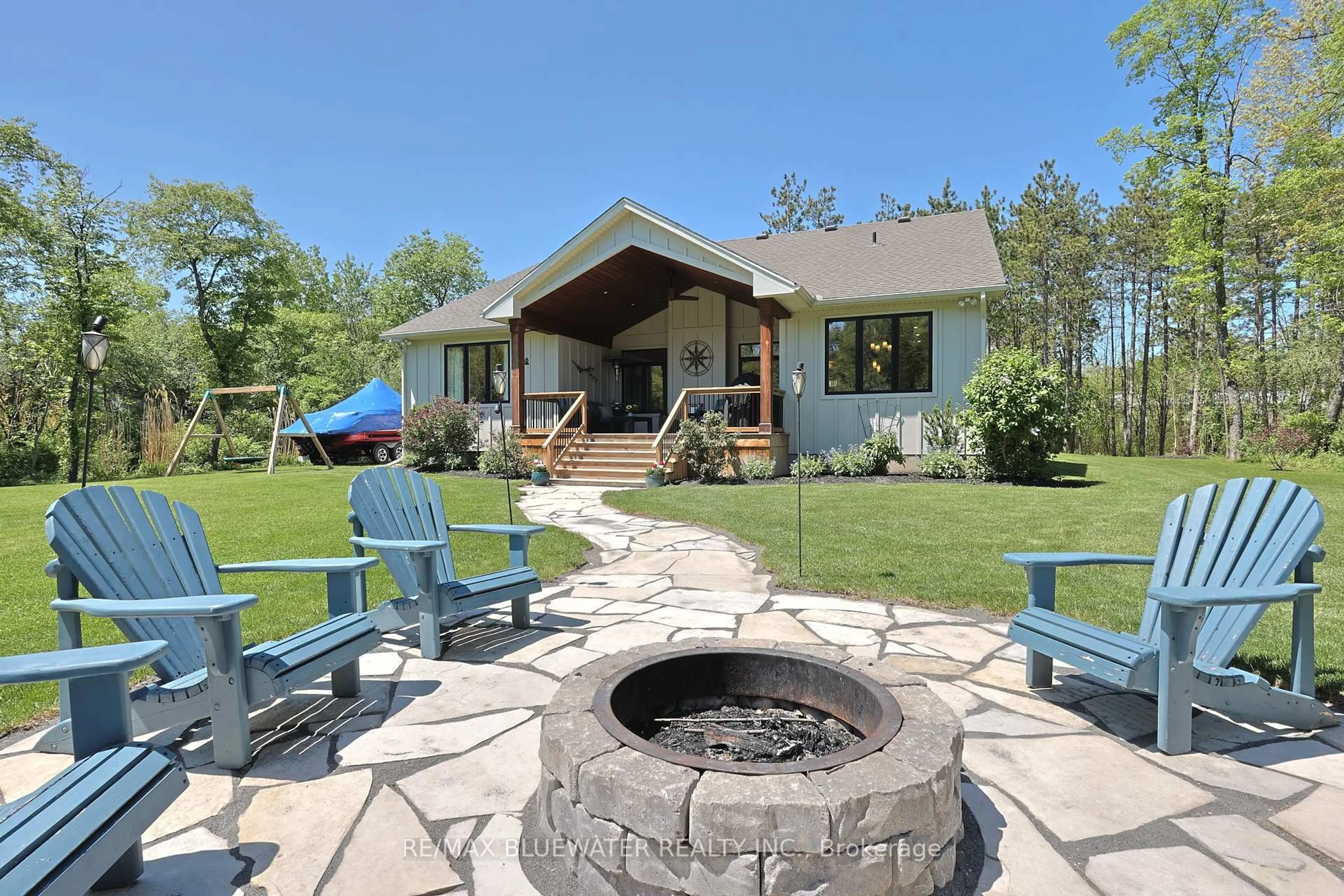 Patio, water/lake/river/ocean view for 8437 Goosemarsh Line, Lambton Shores Ontario N0M 1T0