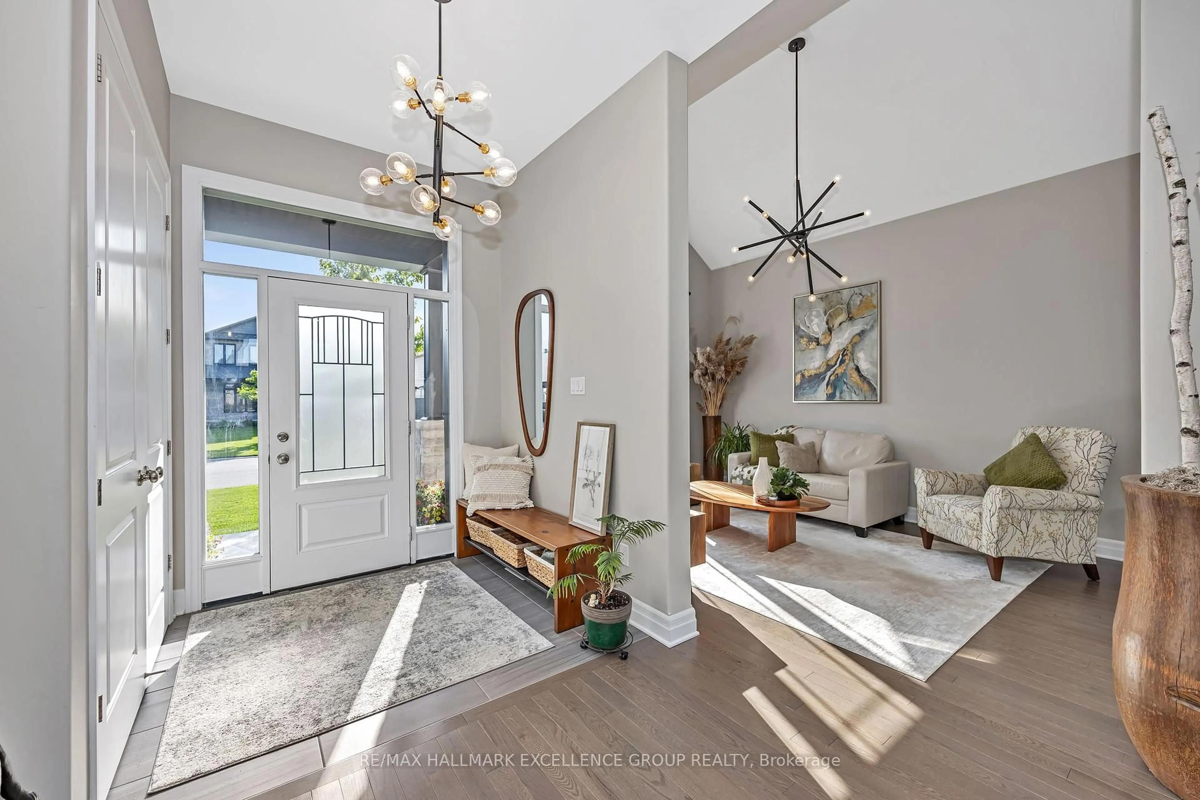 Indoor entryway for 668 Cobalt St, Clarence-Rockland Ontario K4K 0L8