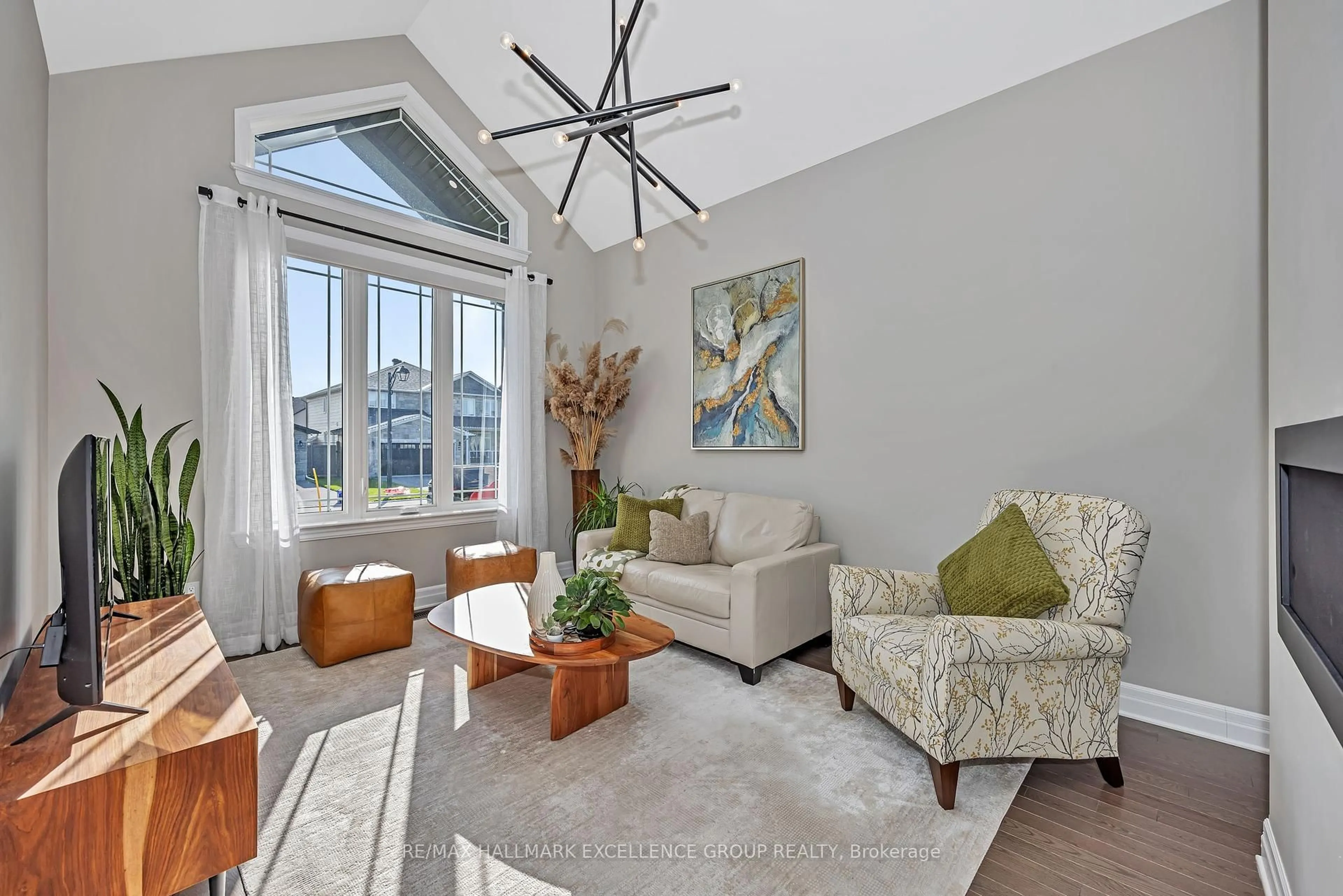 Living room with furniture, unknown for 668 Cobalt St, Clarence-Rockland Ontario K4K 0L8