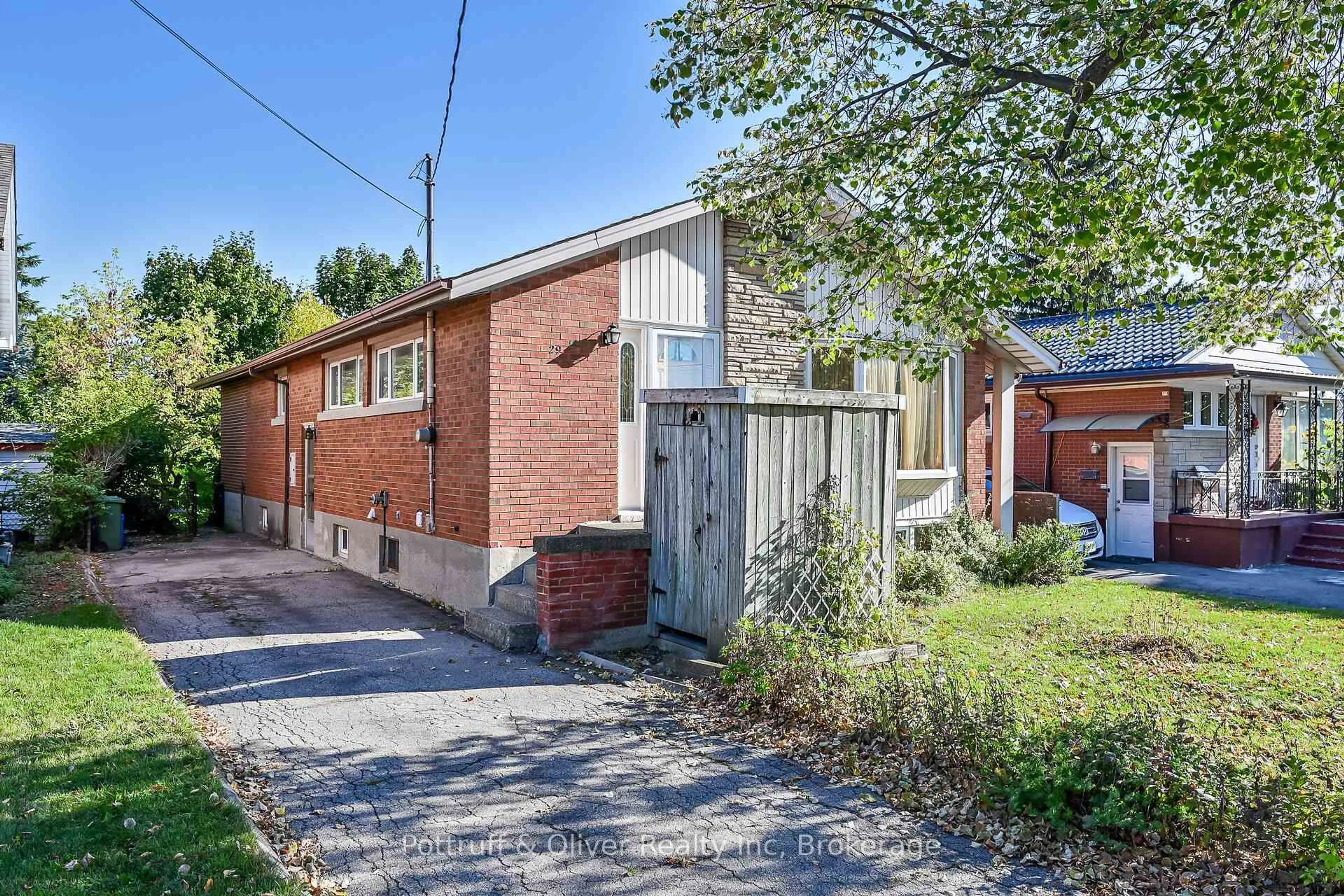 Home with brick exterior material, street for 29 Gildea St, Hamilton Ontario L8V 2G6