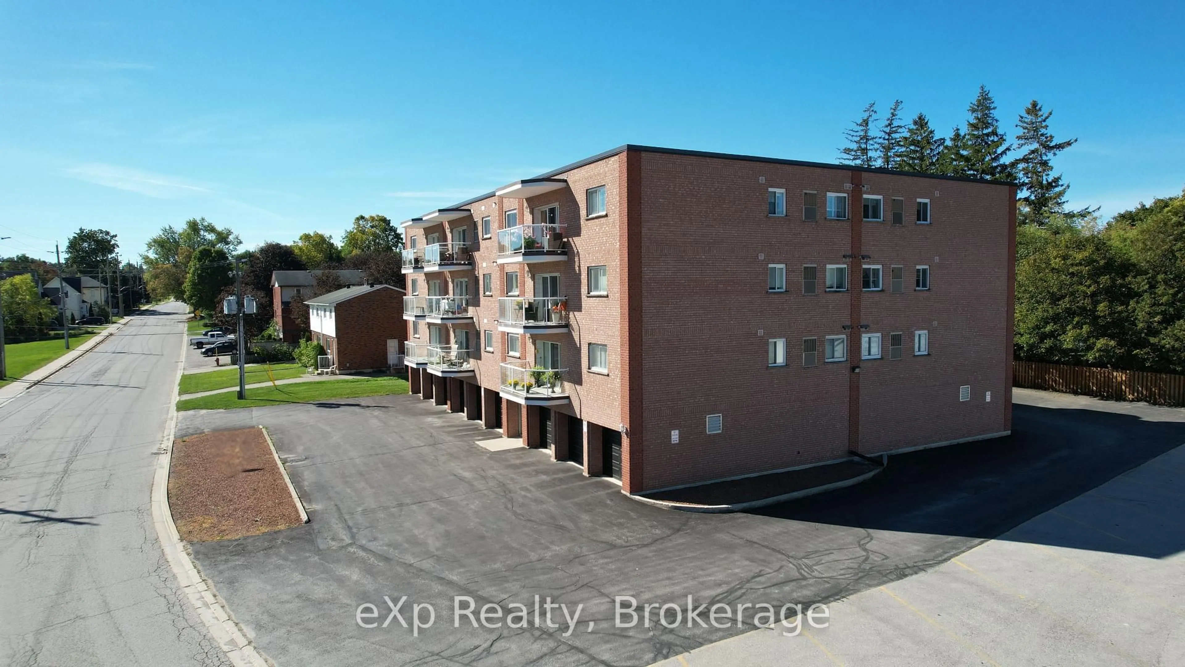 A pic from outside/outdoor area/front of a property/back of a property/a pic from drone, building for 203 McNab St #405, Brockton Ontario N0G 2V0