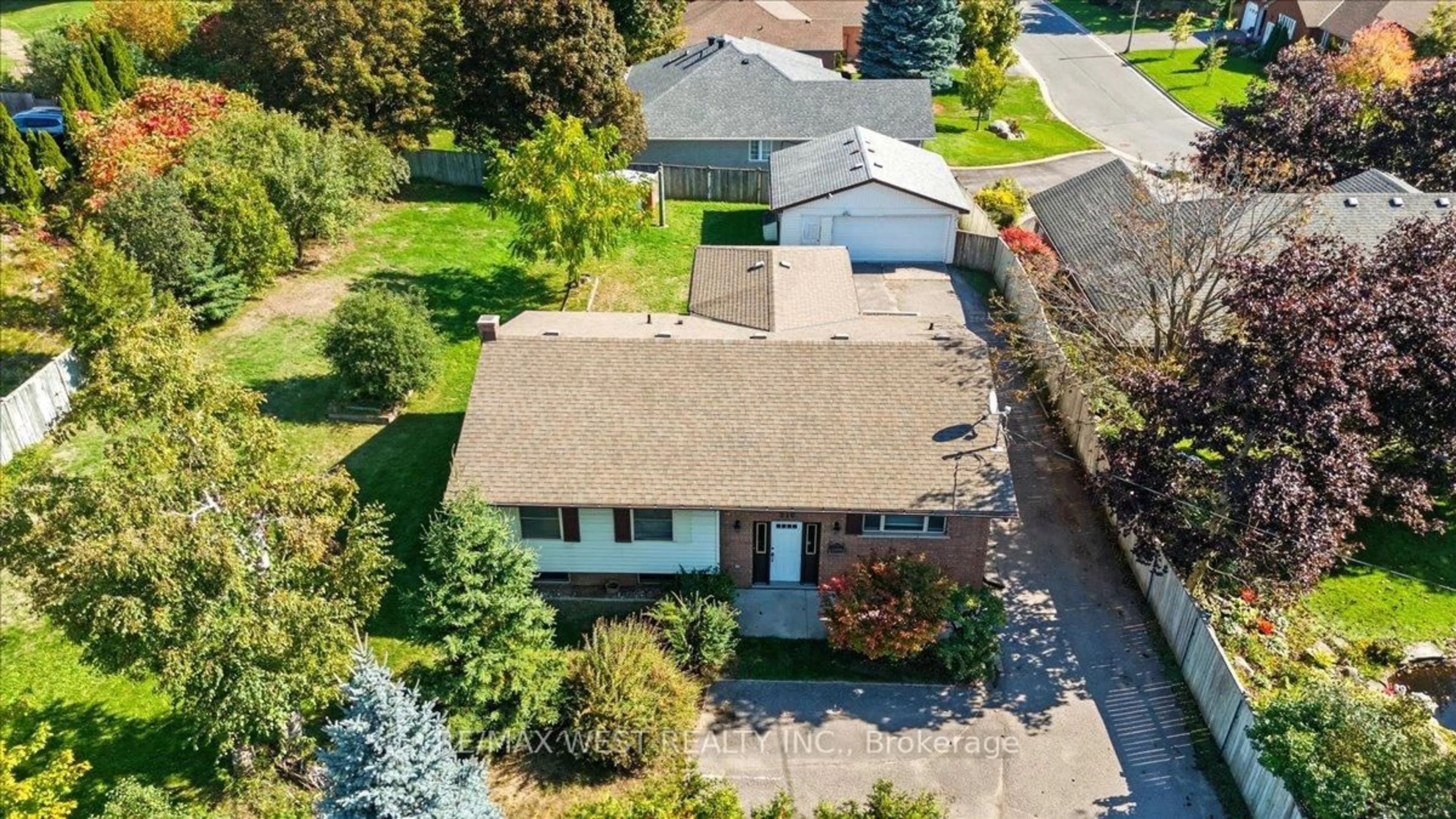 A pic from outside/outdoor area/front of a property/back of a property/a pic from drone, street for 816 Brealey Dr, Peterborough Ontario K9K 2M8