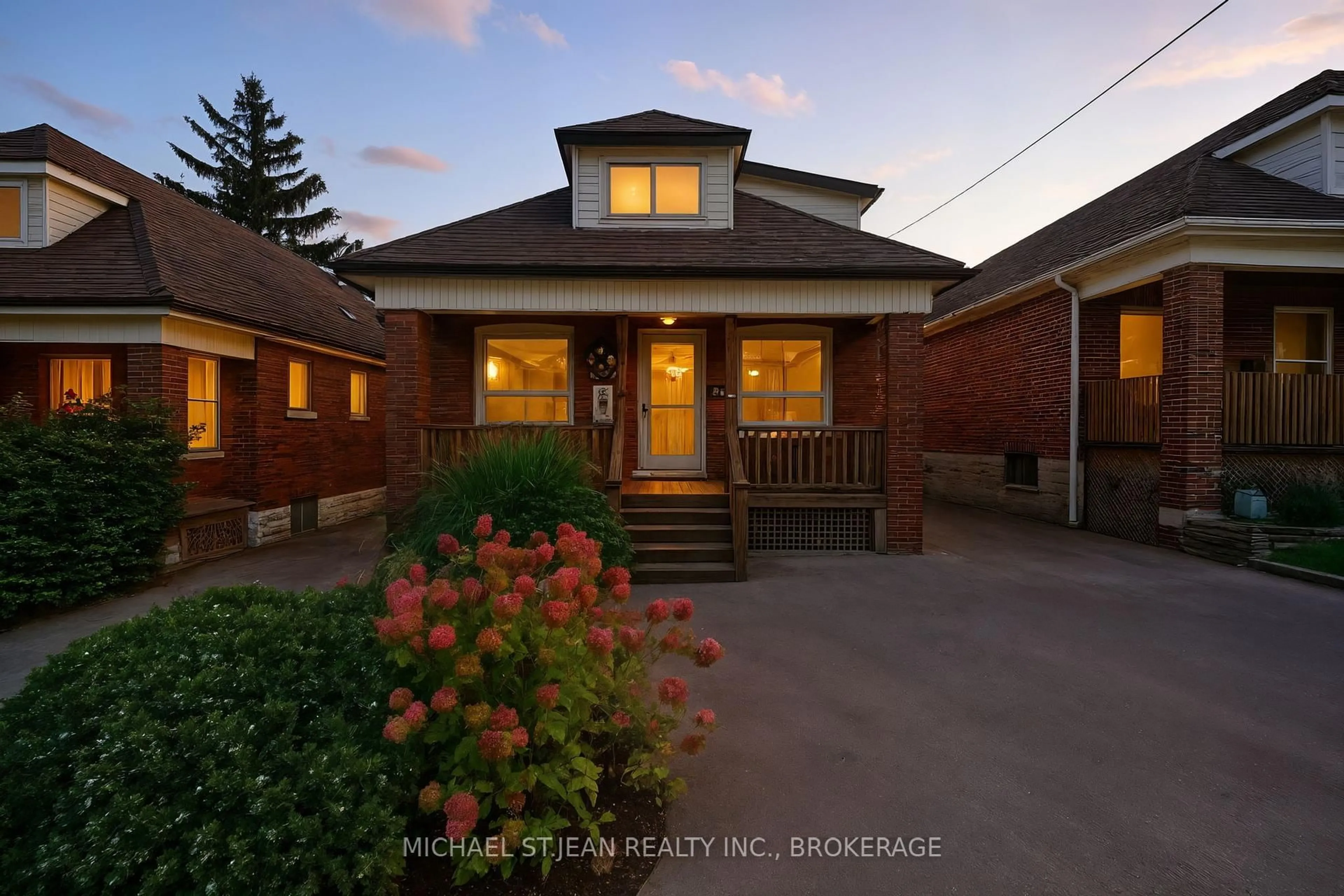 Home with brick exterior material, street for 313 Graham Ave, Hamilton Ontario L8K 2M7