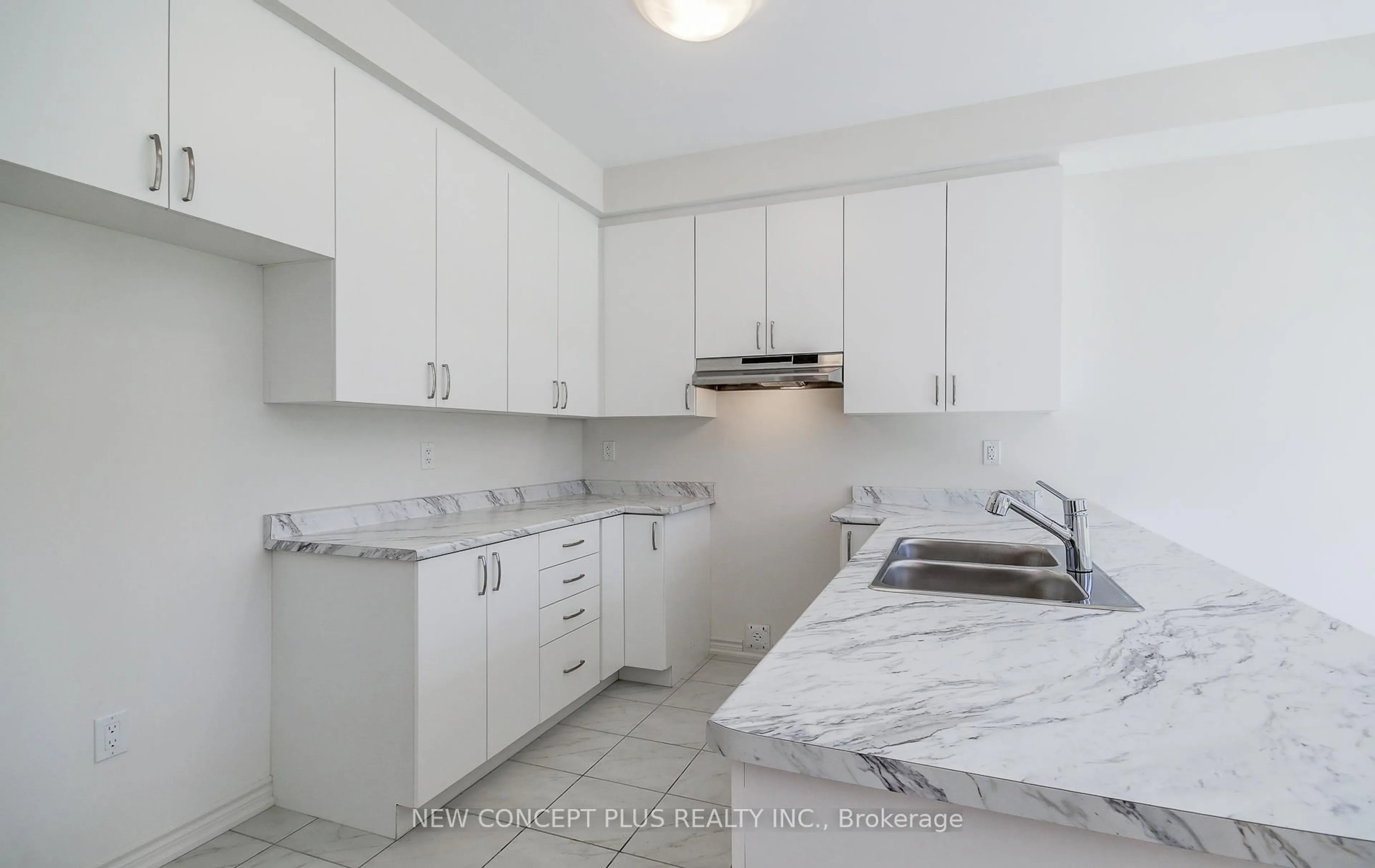 Standard kitchen, ceramic/tile floor for 64 Prest Way, Centre Wellington Ontario N1M 0K1