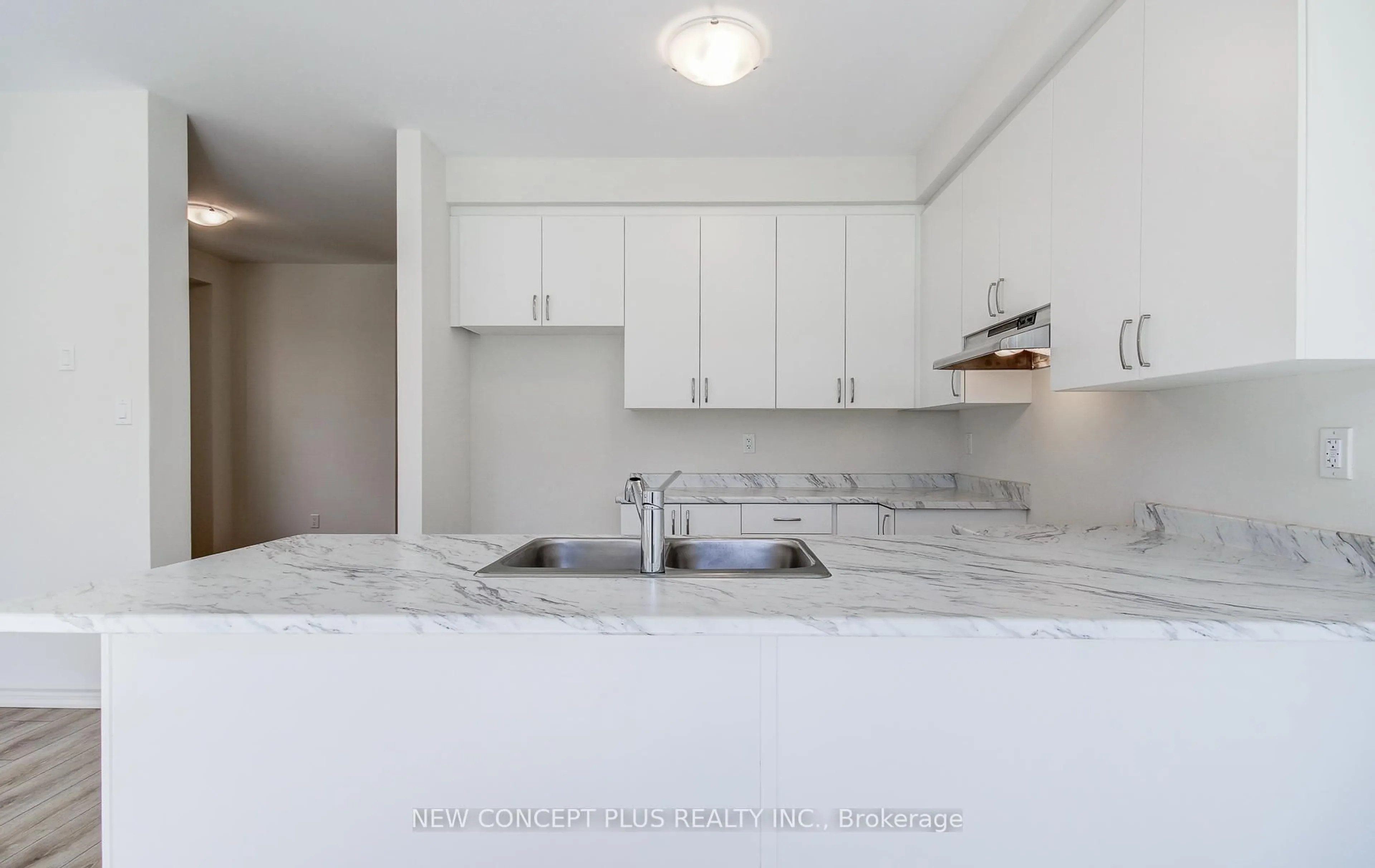 Standard kitchen, ceramic/tile floor for 64 Prest Way, Centre Wellington Ontario N1M 0K1