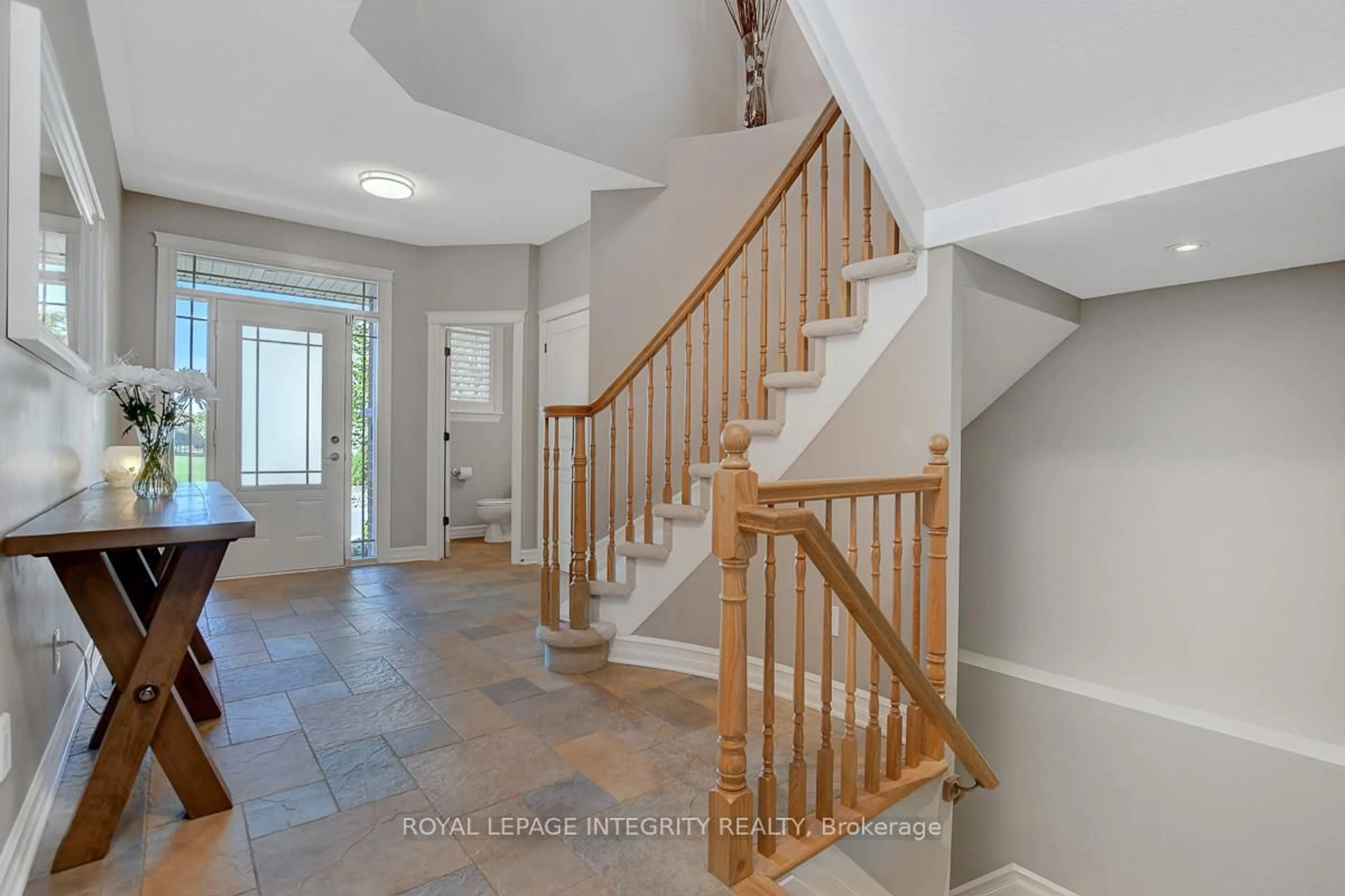 Indoor entryway for 165 Saltspring Private, Kanata Ontario K2M 0B1