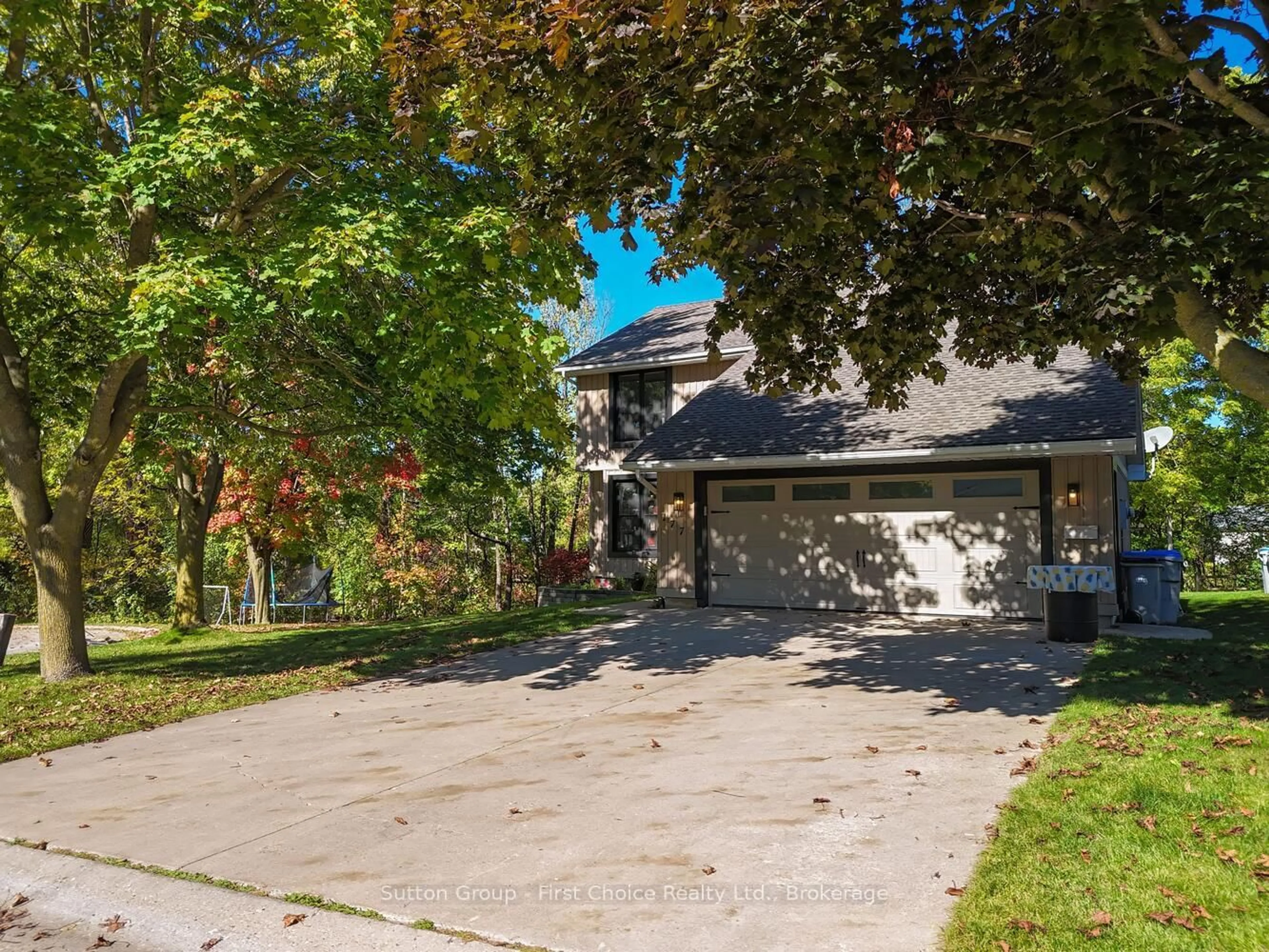 A pic from outside/outdoor area/front of a property/back of a property/a pic from drone, street for 177 Toronto St, West Perth Ontario N0K 1N0