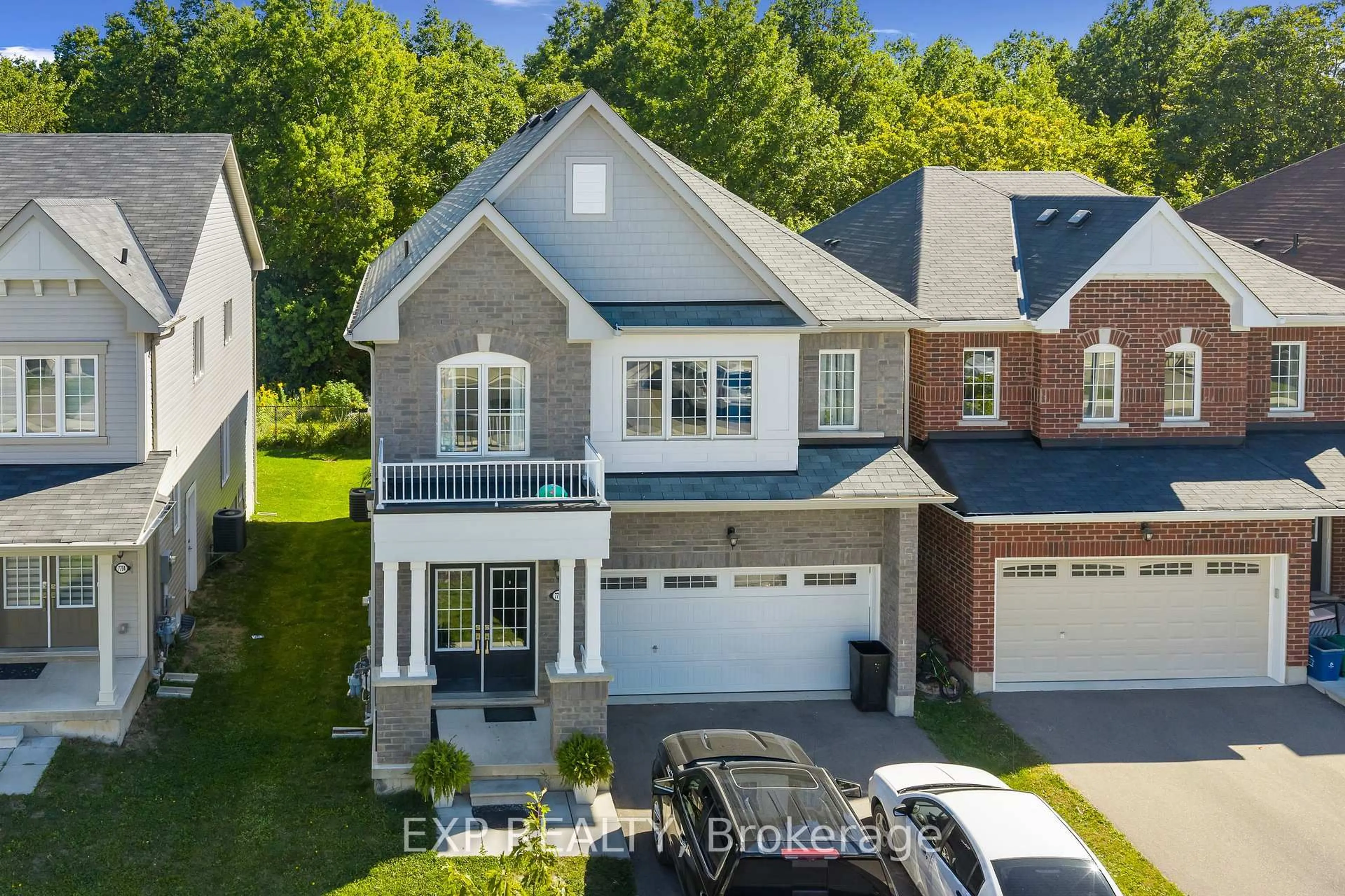 A pic from outside/outdoor area/front of a property/back of a property/a pic from drone, street for 7712 Tupelo Cres, Niagara Falls Ontario L2H 3R8
