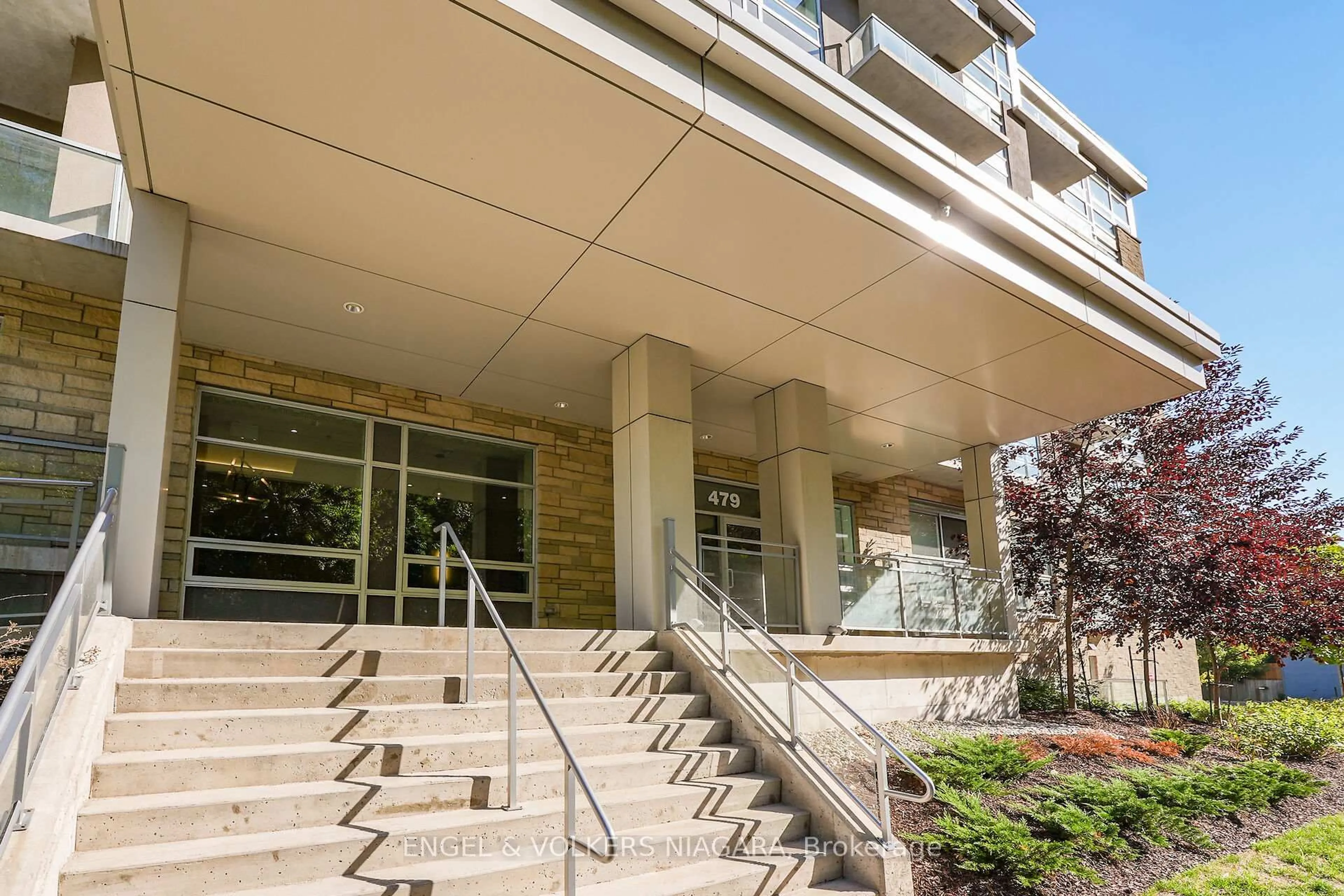 Unknown for 479 Charlton Ave #106, Hamilton Ontario L8N 0B4