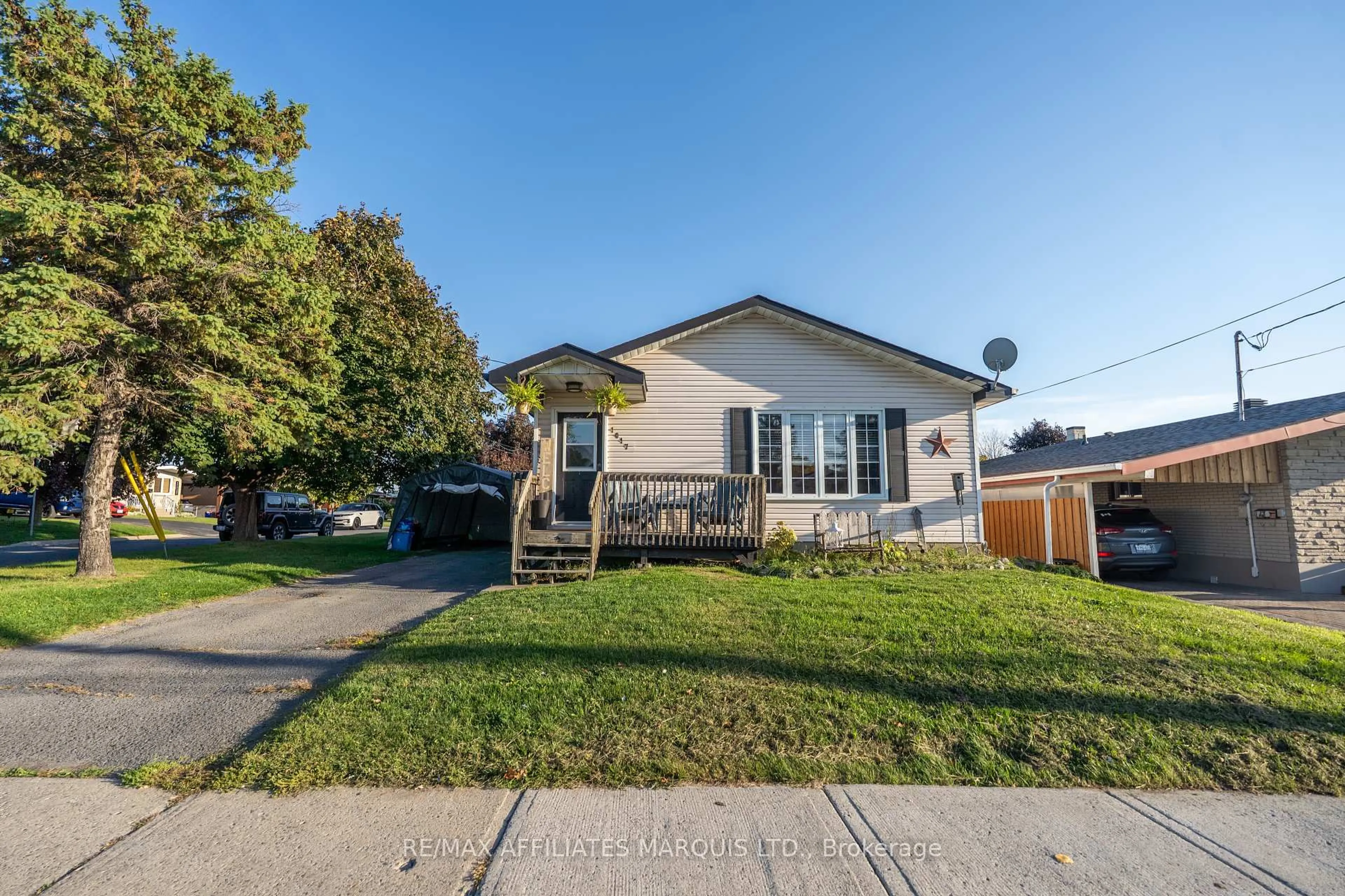 Unknown for 1017 Marleau Ave, Cornwall Ontario K6H 2W6