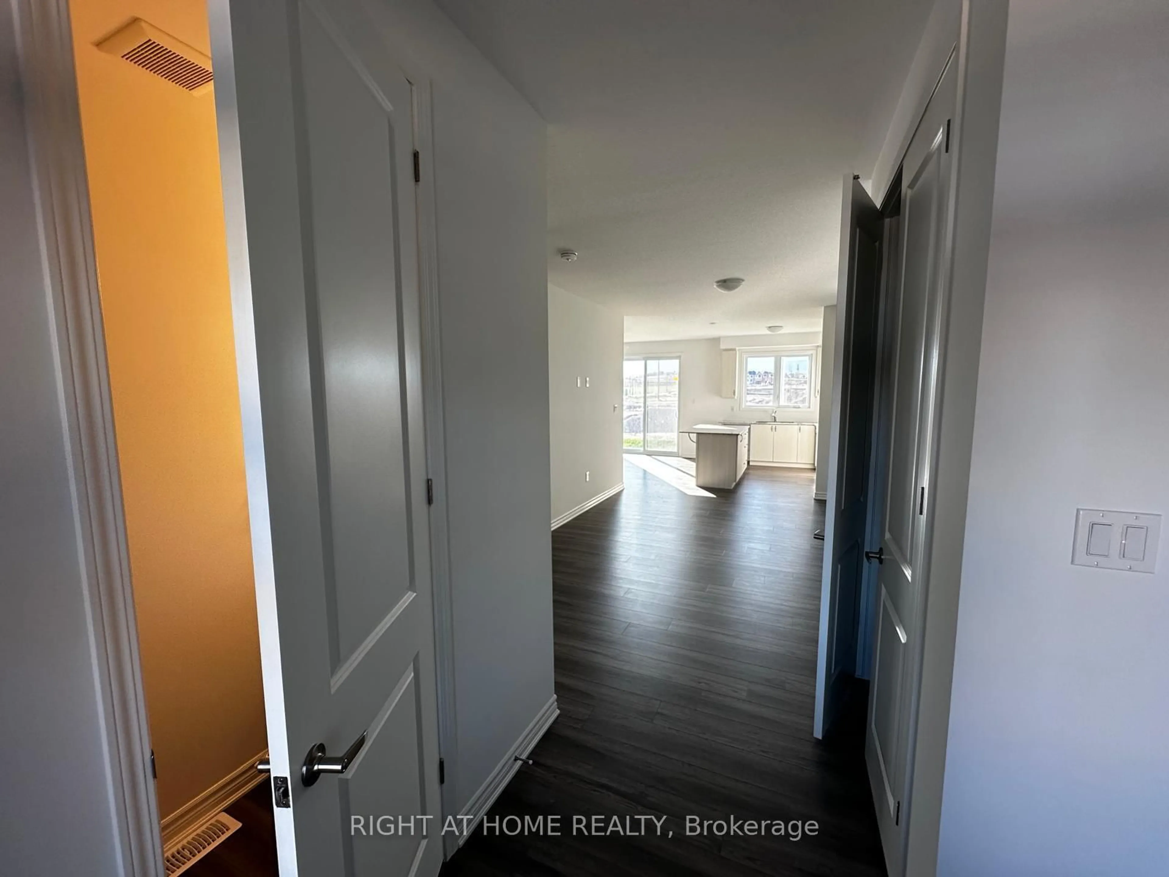 Indoor entryway for 349 Millstone St, Kitchener Ontario N2R 0V4