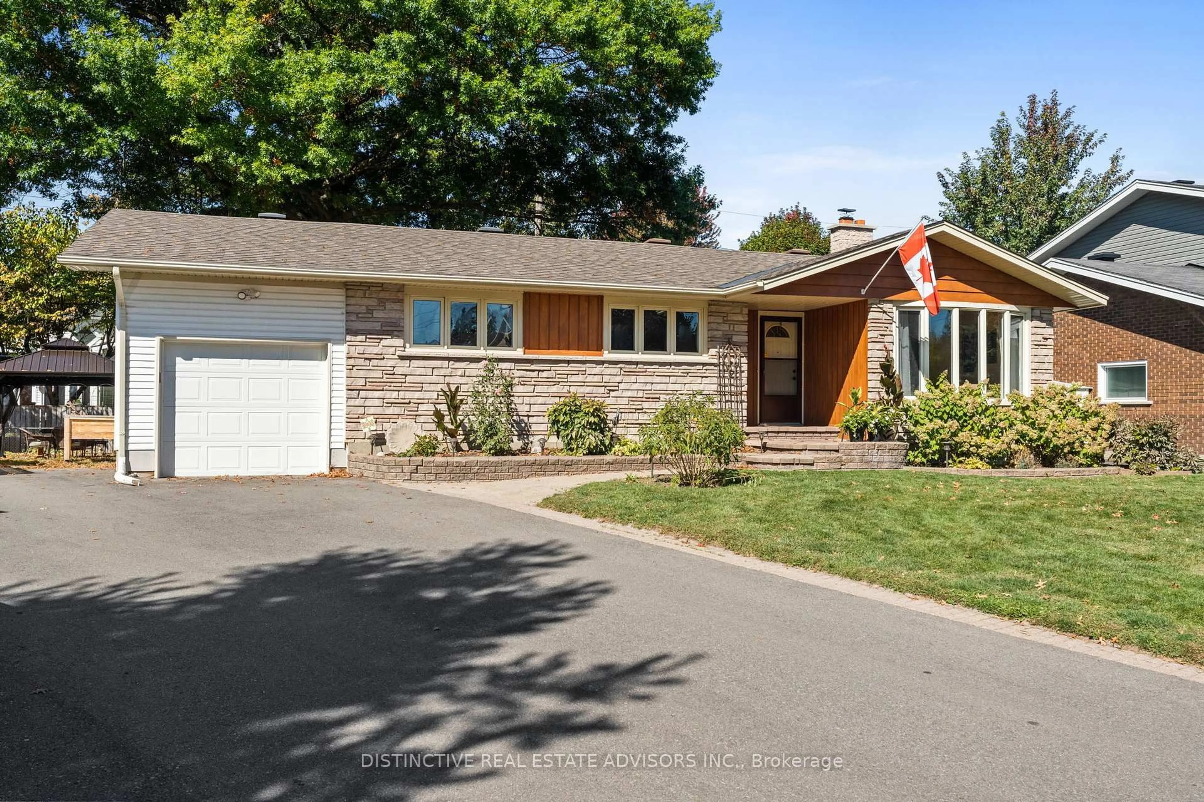 Home with brick exterior material, street for 589 Noble Cres, Ottawa Ontario K1V 7J1