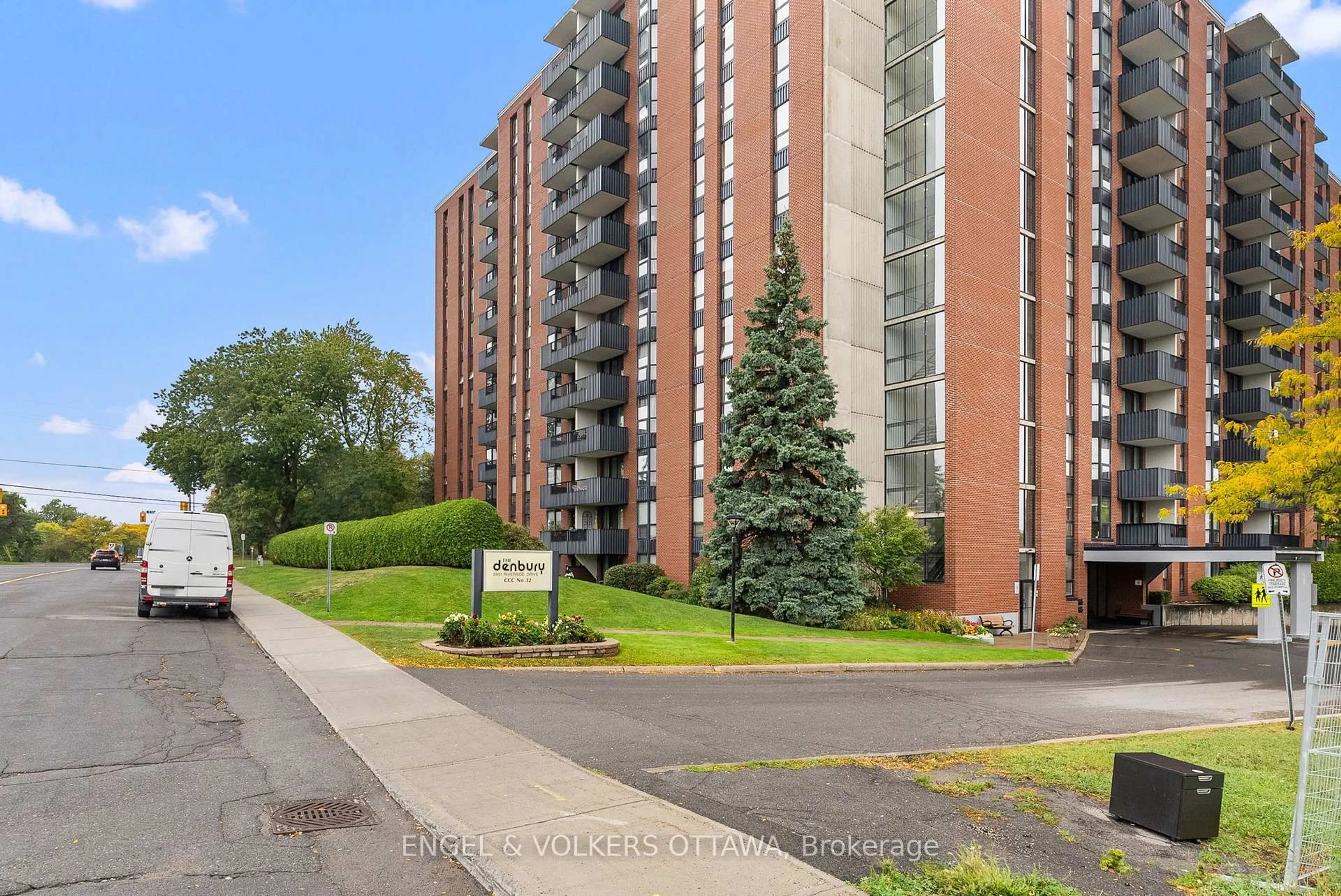 Unknown for 2951 Riverside Dr #1006, Ottawa Ontario K1V 8W6