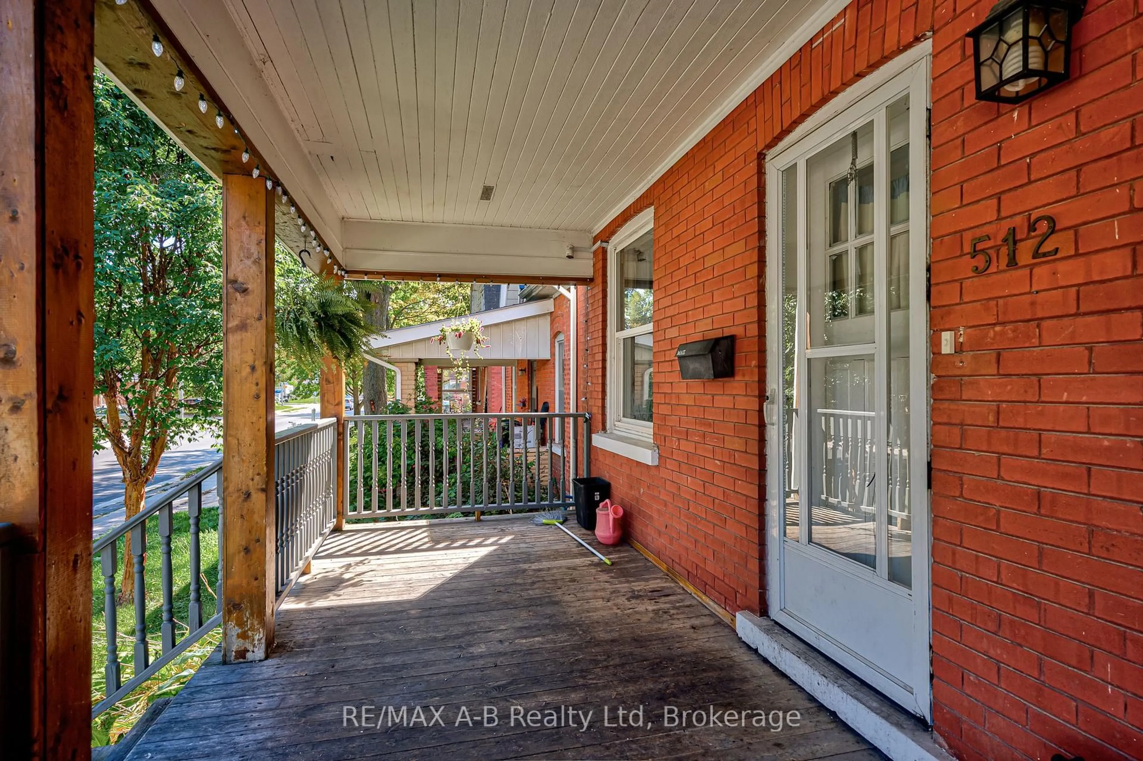 Unknown for 512 Downie St, Stratford Ontario N5A 1Y2