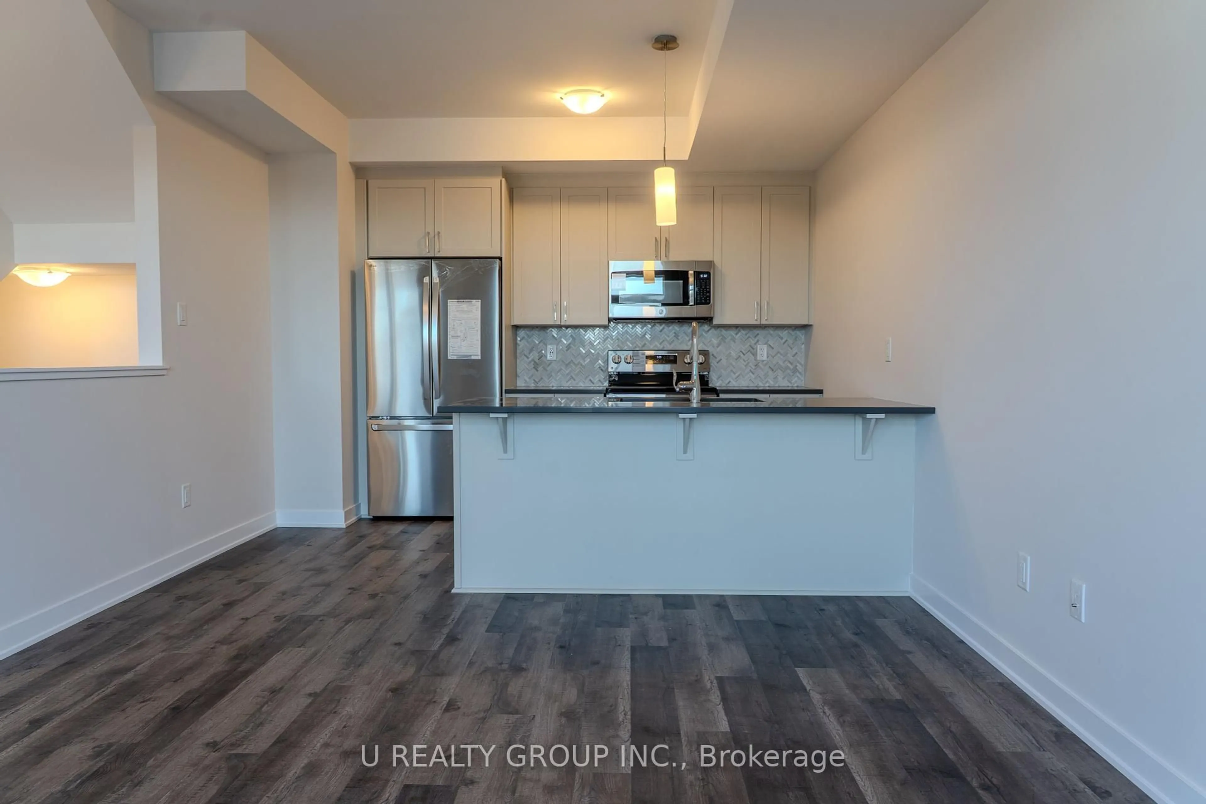 Open concept kitchen, unknown for 1216 Flycatcher Private, Ottawa Ontario K1X 0M7
