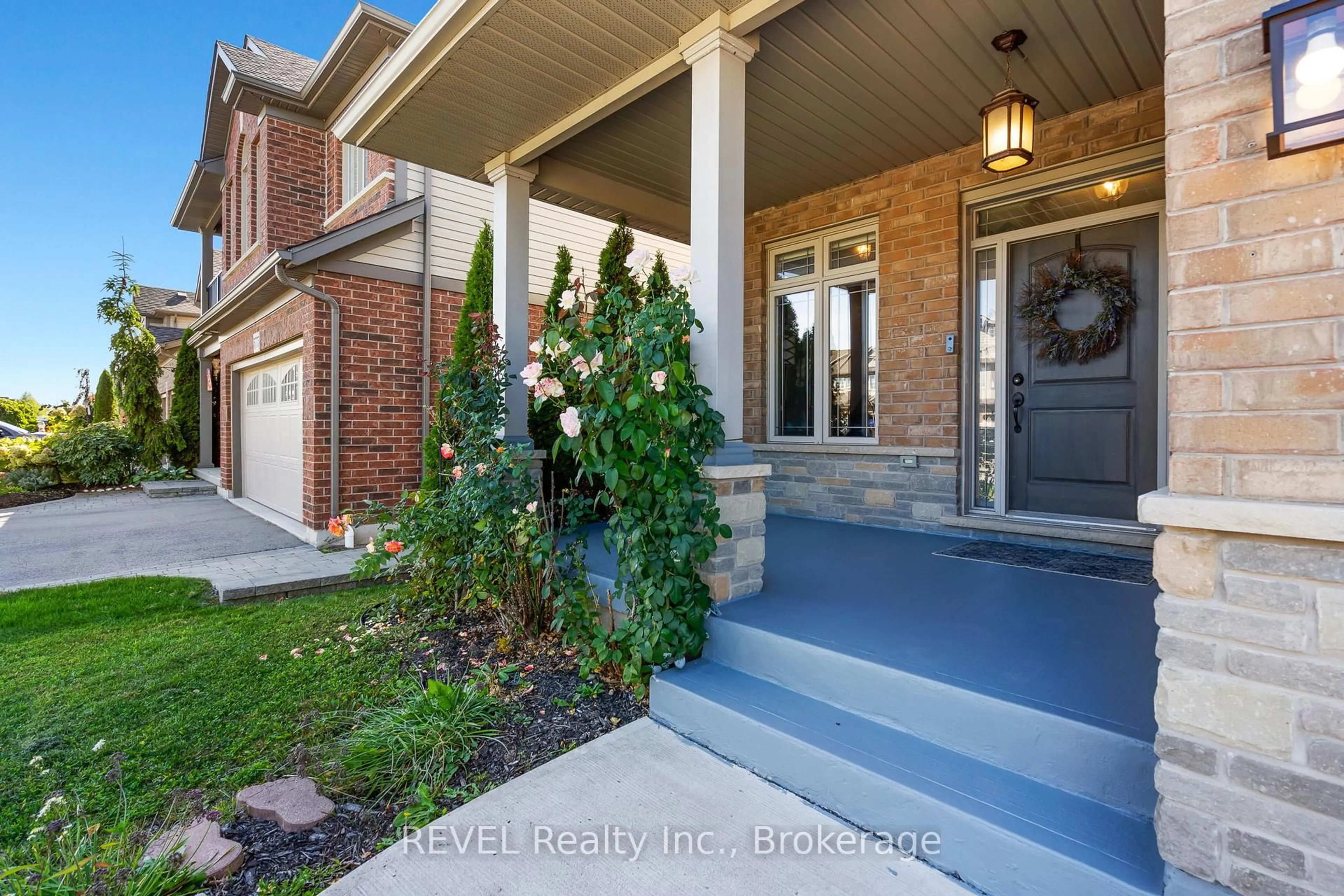 Home with brick exterior material, street for 5767 Osprey Ave, Niagara Falls Ontario L2H 0G2