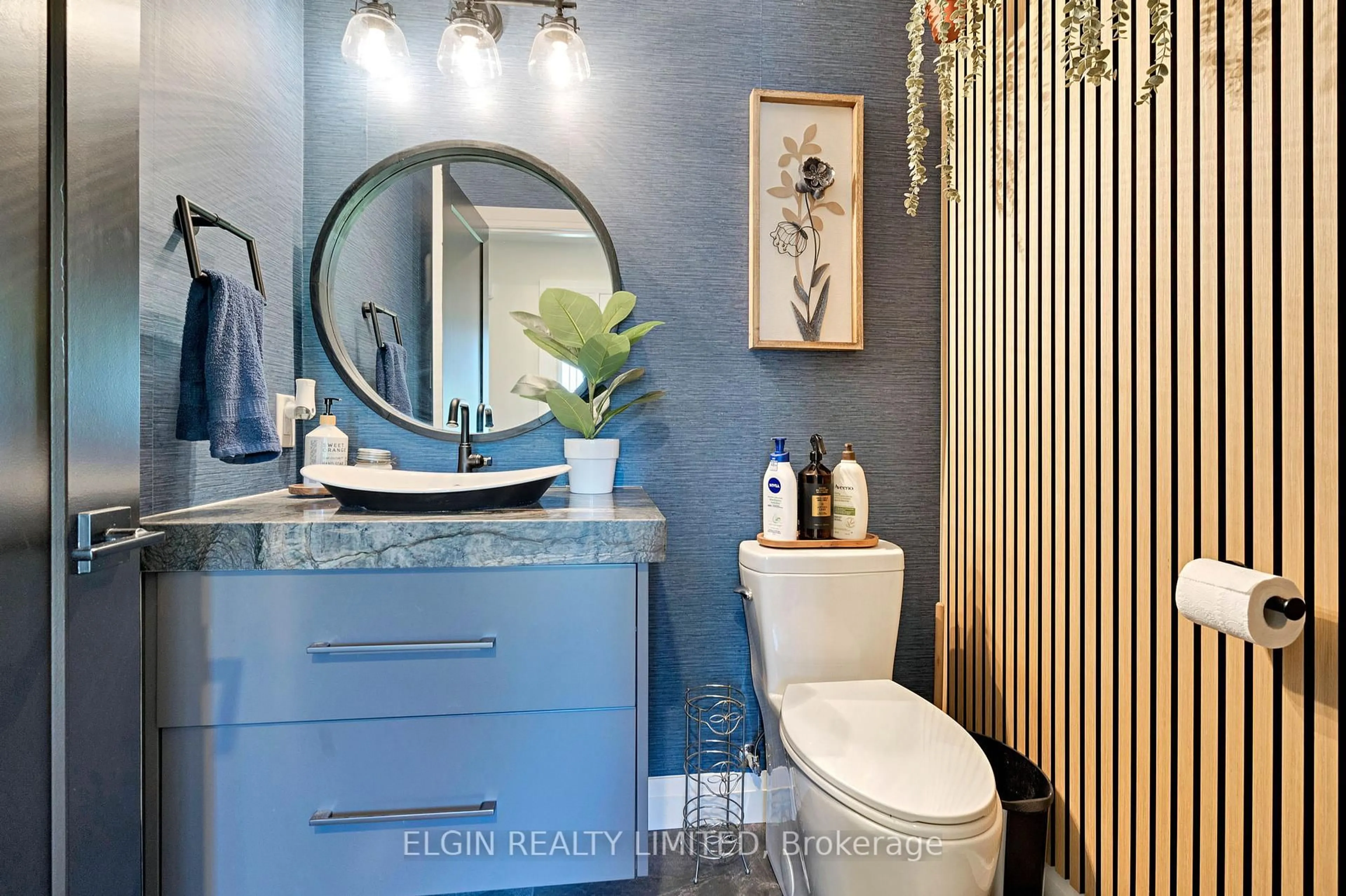 Contemporary bathroom, ceramic/tile floor for 120 Centennial Ave, Central Elgin Ontario N5R 5B2