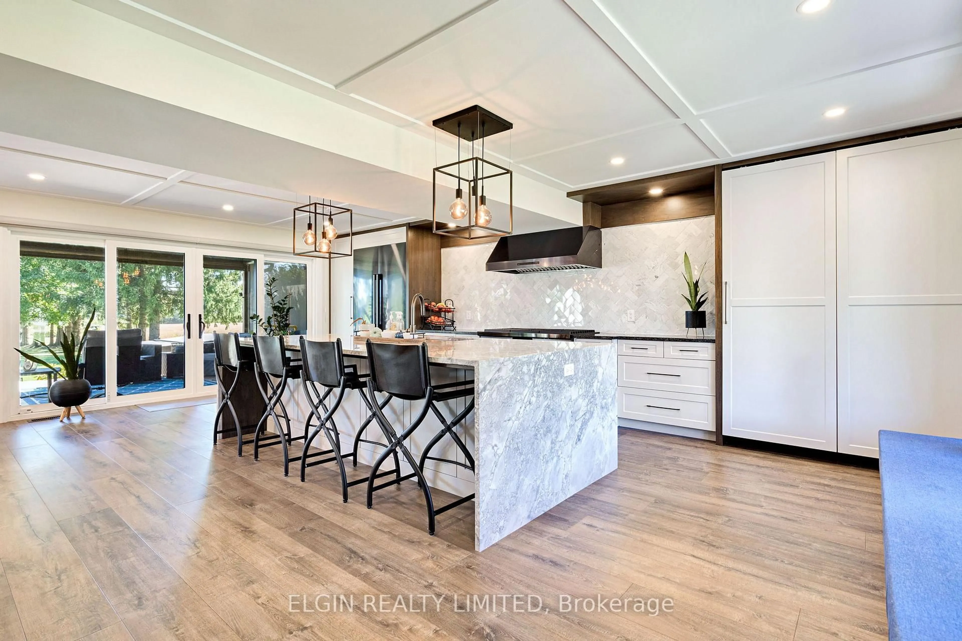 Open concept kitchen, ceramic/tile floor for 120 Centennial Ave, Central Elgin Ontario N5R 5B2