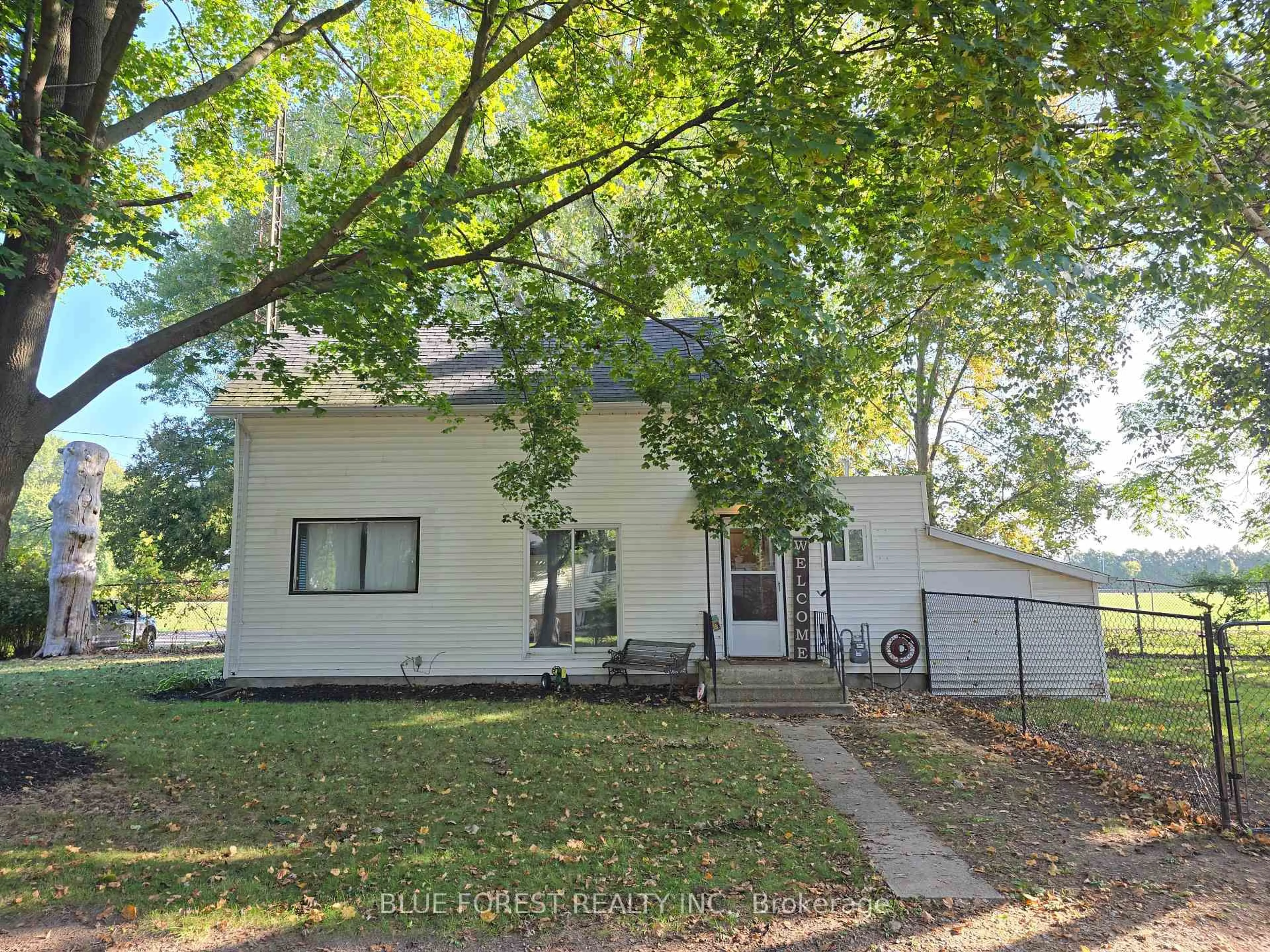 Unknown for 138 Centre Ctre, West Elgin Ontario N0L 2C0