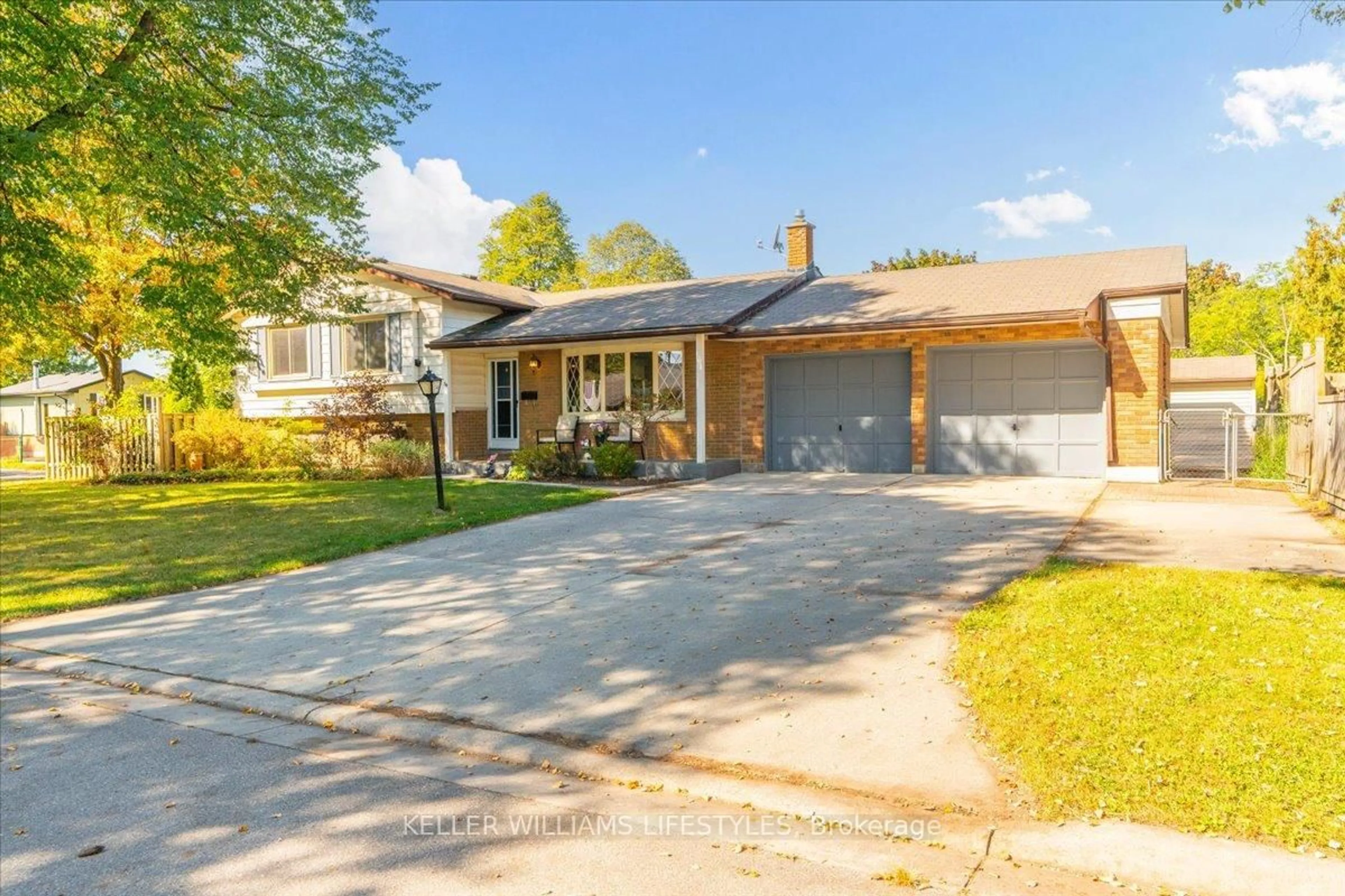 Unknown for 34 Stanhope Cres, London South Ontario N6C 3B2