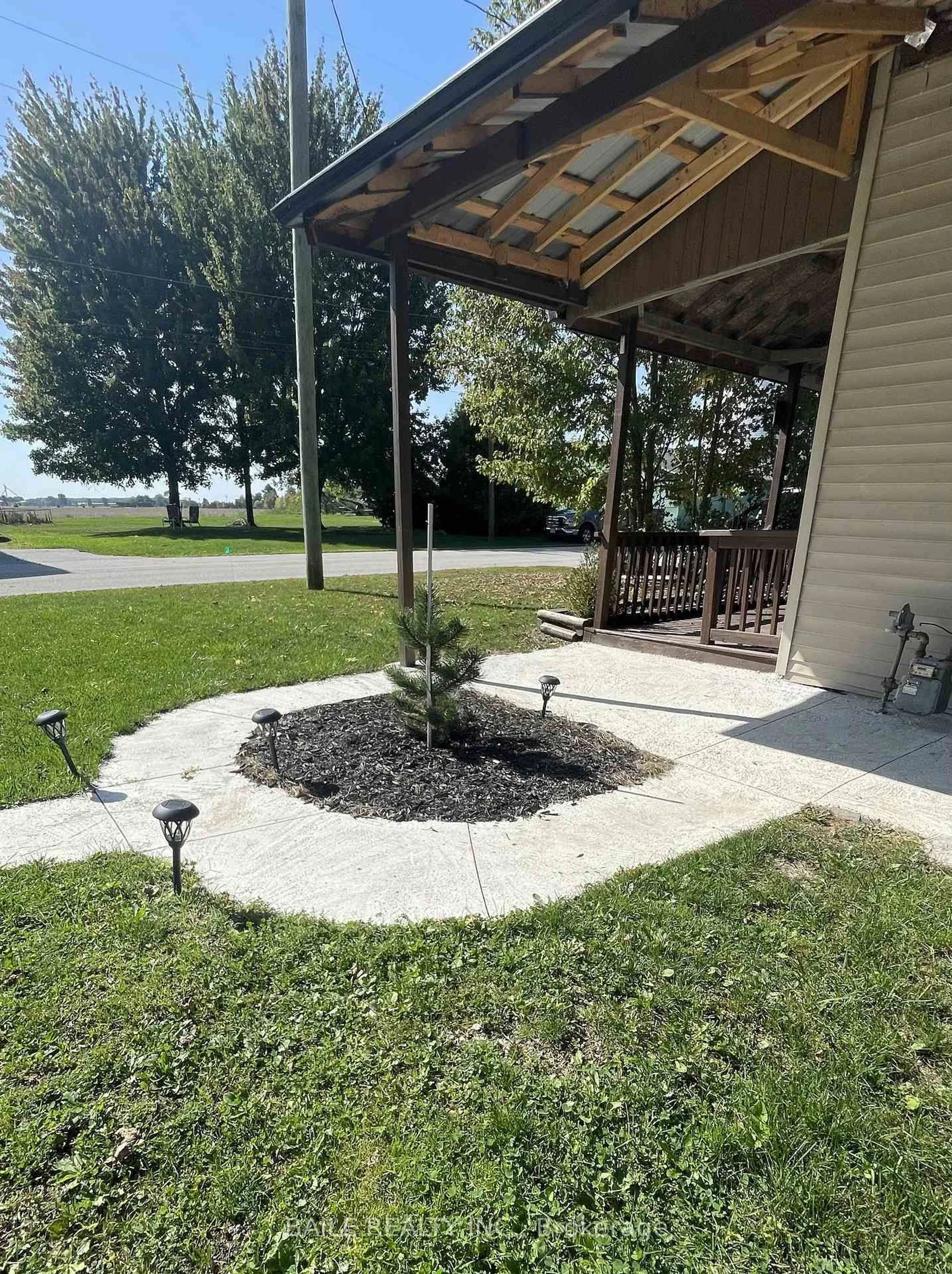 Patio, water/lake/river/ocean view for 6534 James St, Brooke-Alvinston Ontario N0M 2S0