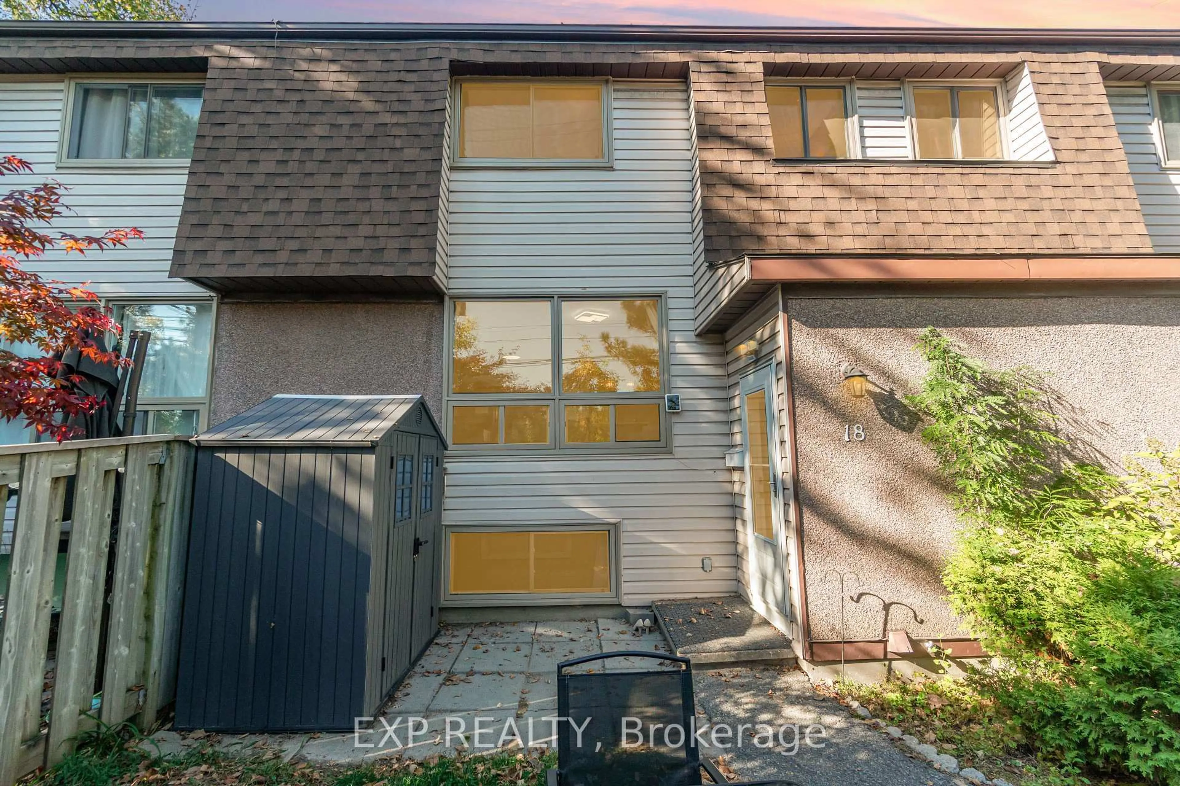 Unknown for 2640 Draper Ave #18, Ottawa Ontario K2H 7A1