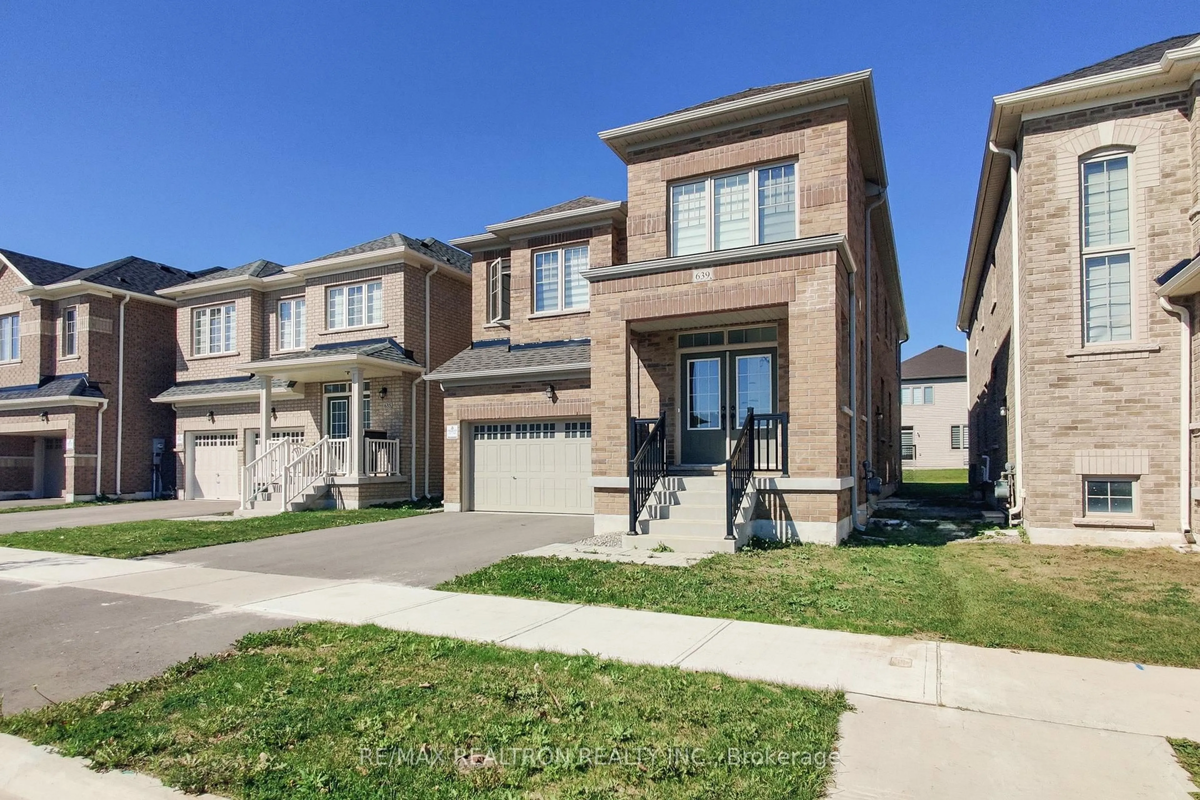 Home with brick exterior material, street for 639 Anishinaabe Dr, Shelburne Ontario L9V 2R4
