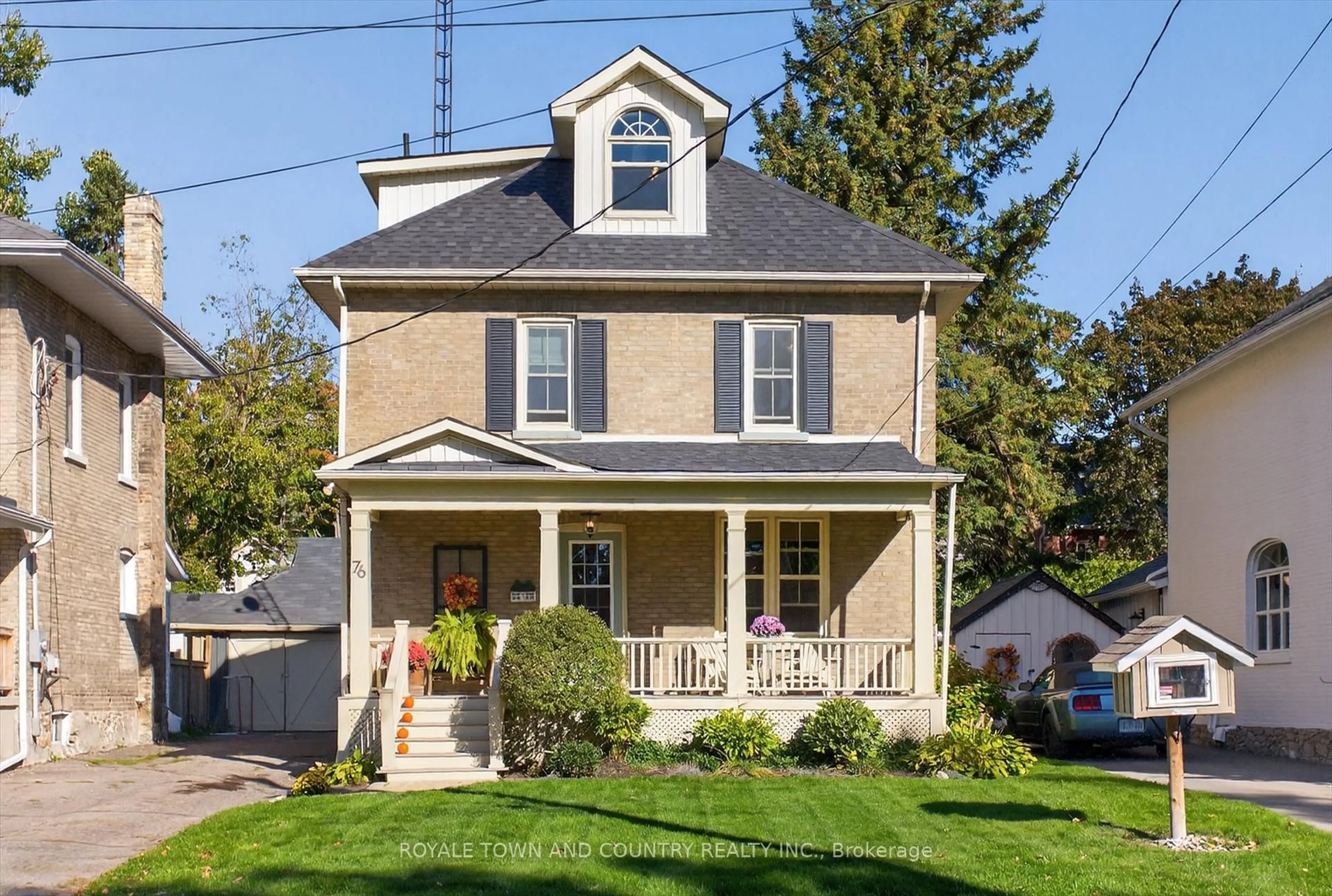 Home with brick exterior material, street for 76 Wellington St, Kawartha Lakes Ontario K9V 3N9
