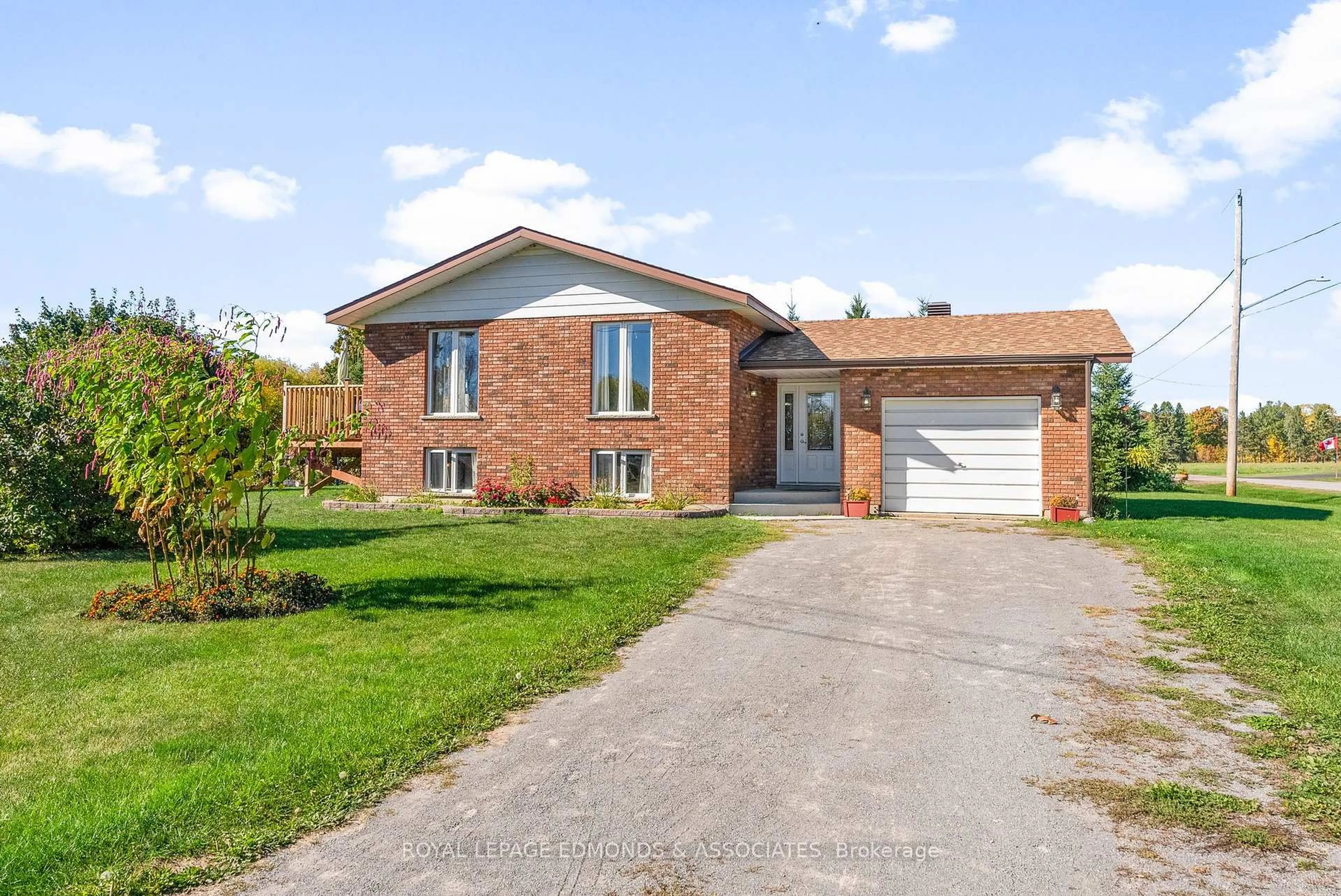 Home with brick exterior material, street for 1932 Gore Line, Westmeath Ontario K0J 2L0
