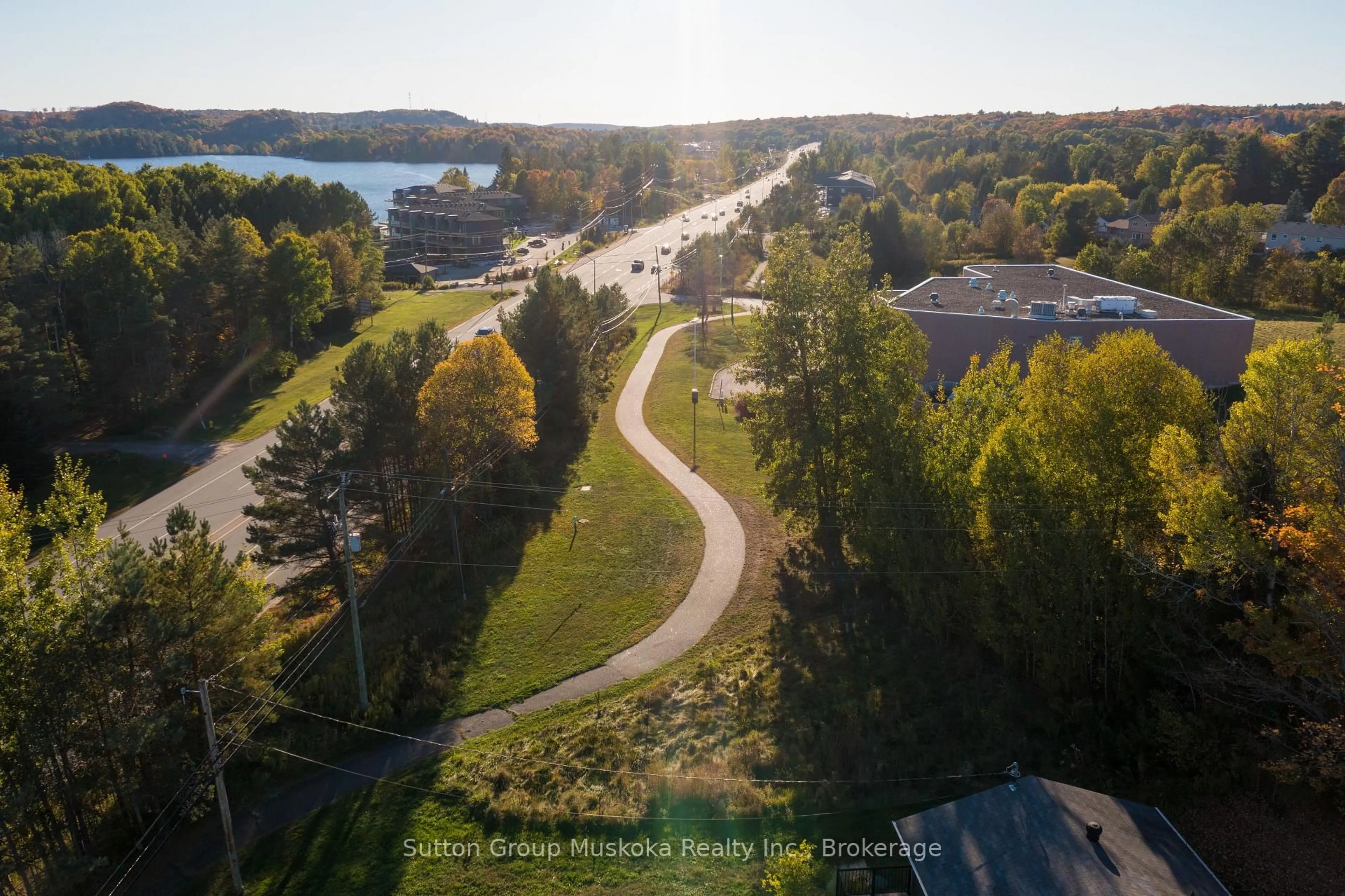 A pic from outside/outdoor area/front of a property/back of a property/a pic from drone, water/lake/river/ocean view for 7 Glenwood Dr, Huntsville Ontario P1H 1B8
