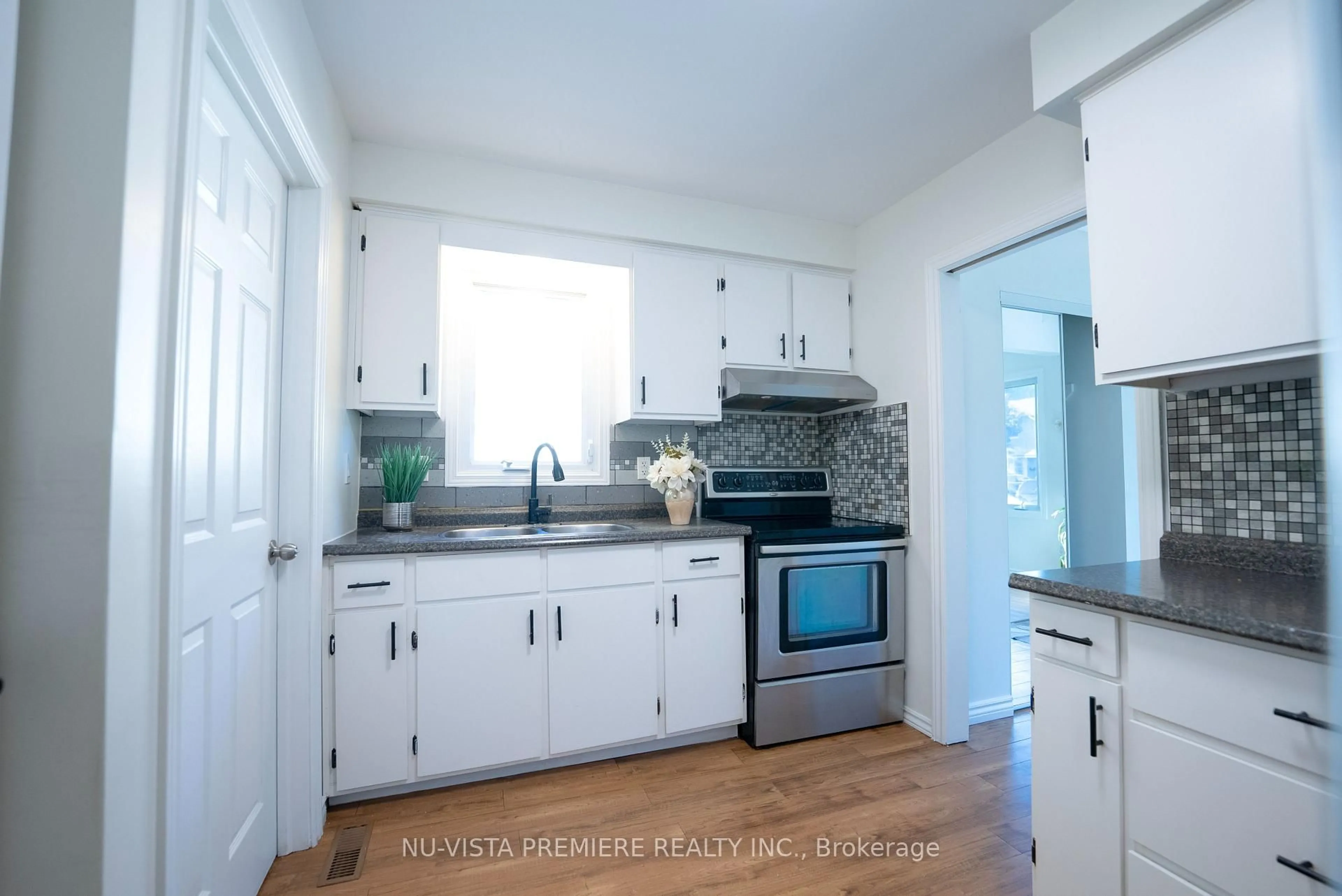 Open concept kitchen, unknown for 103 Scotchmere Cres, London South Ontario N6E 1Z9