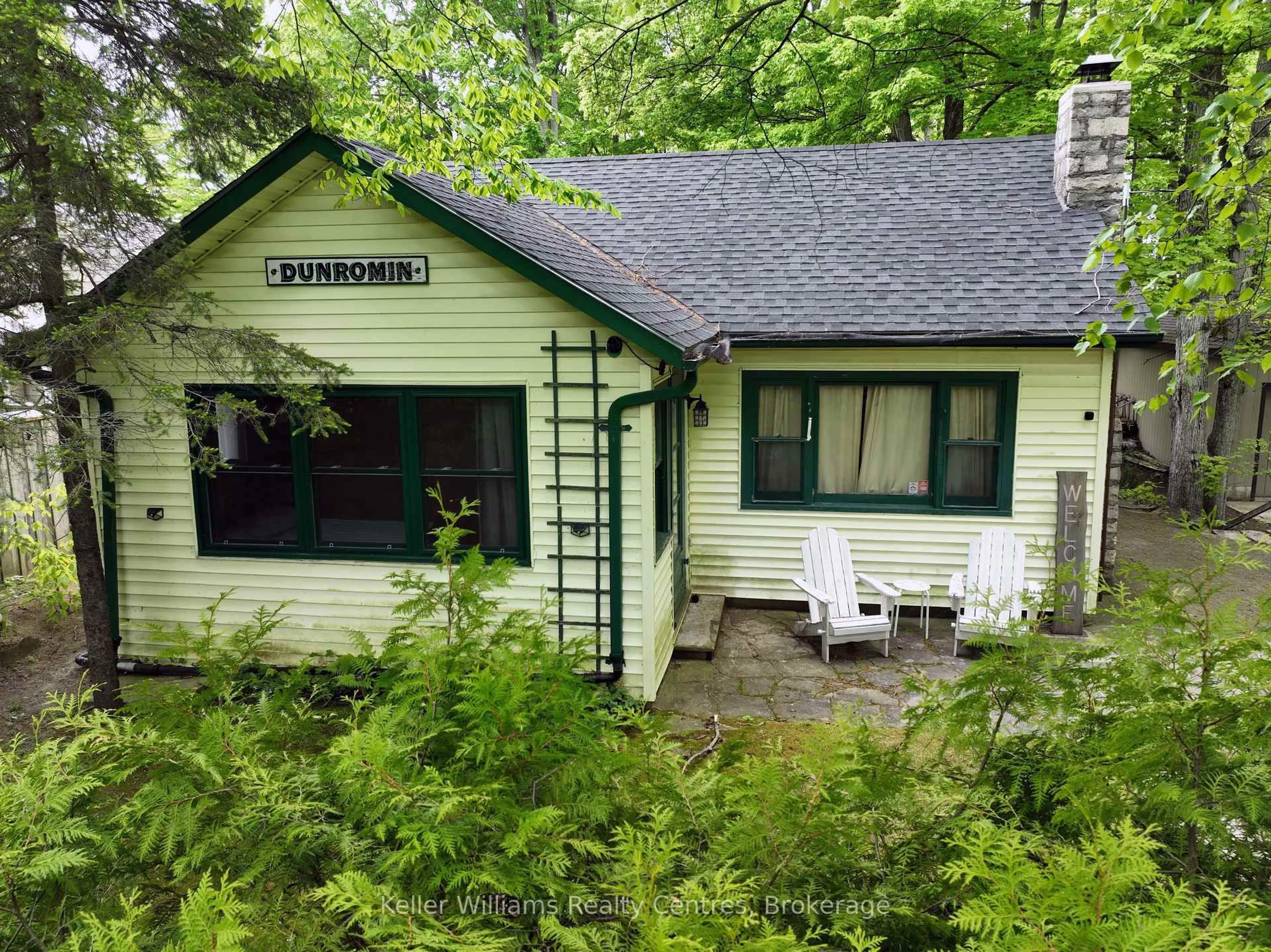 A pic from outside/outdoor area/front of a property/back of a property/a pic from drone, unknown for 425 HURON Rd, South Bruce Peninsula Ontario N0H 2T0