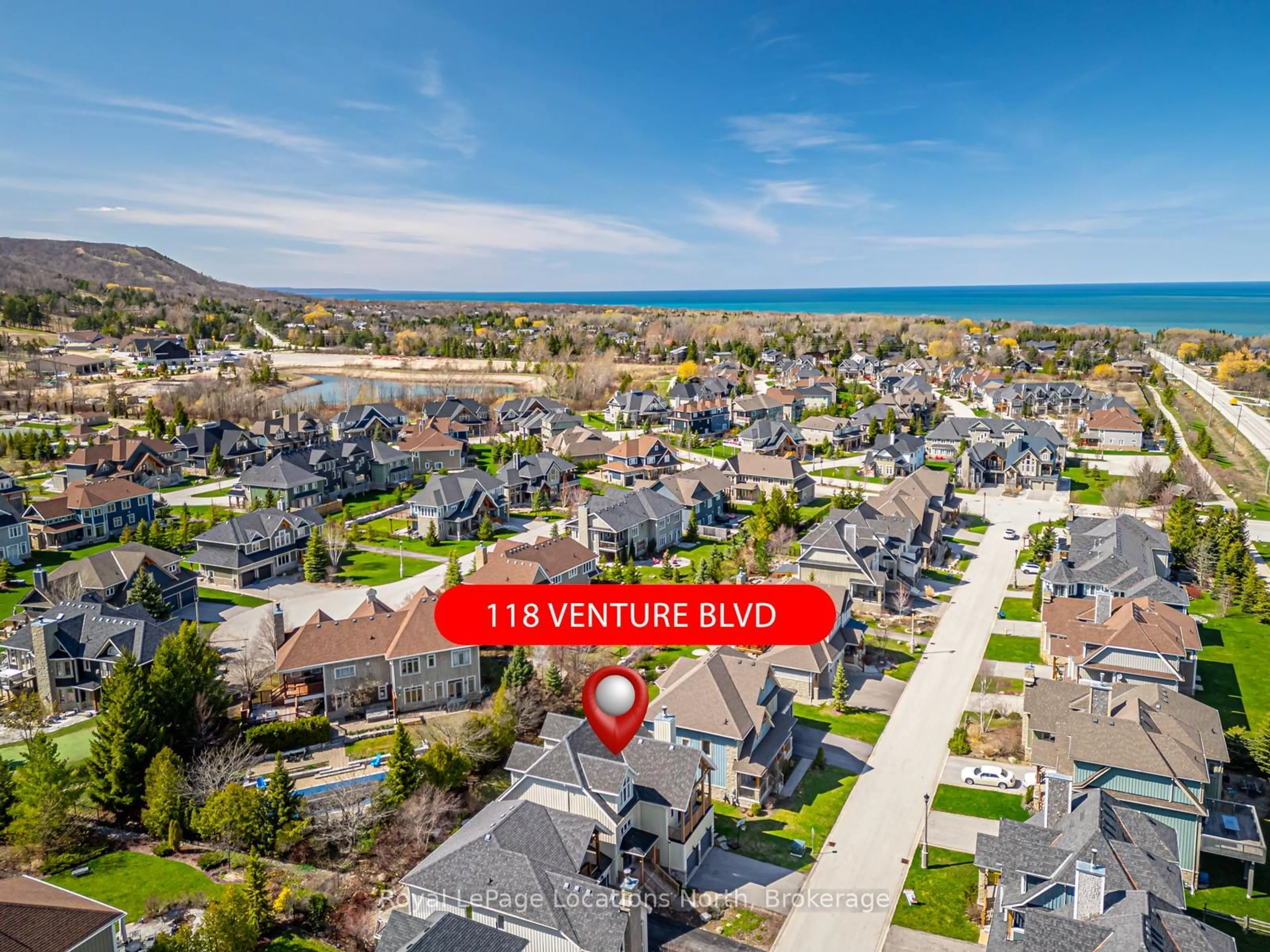 A pic from outside/outdoor area/front of a property/back of a property/a pic from drone, mountain view for 118 VENTURE Blvd, Blue Mountains Ontario L9Y 0B6
