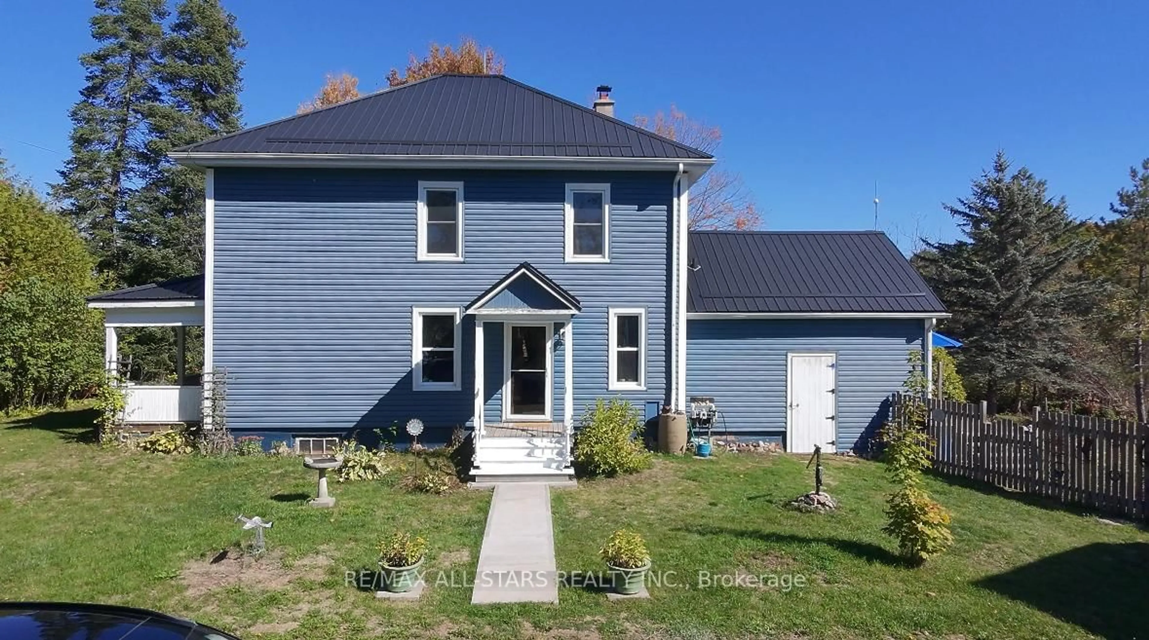 Home with vinyl exterior material, street for 412 Cooper Rd, Madoc Ontario K0K 2K0