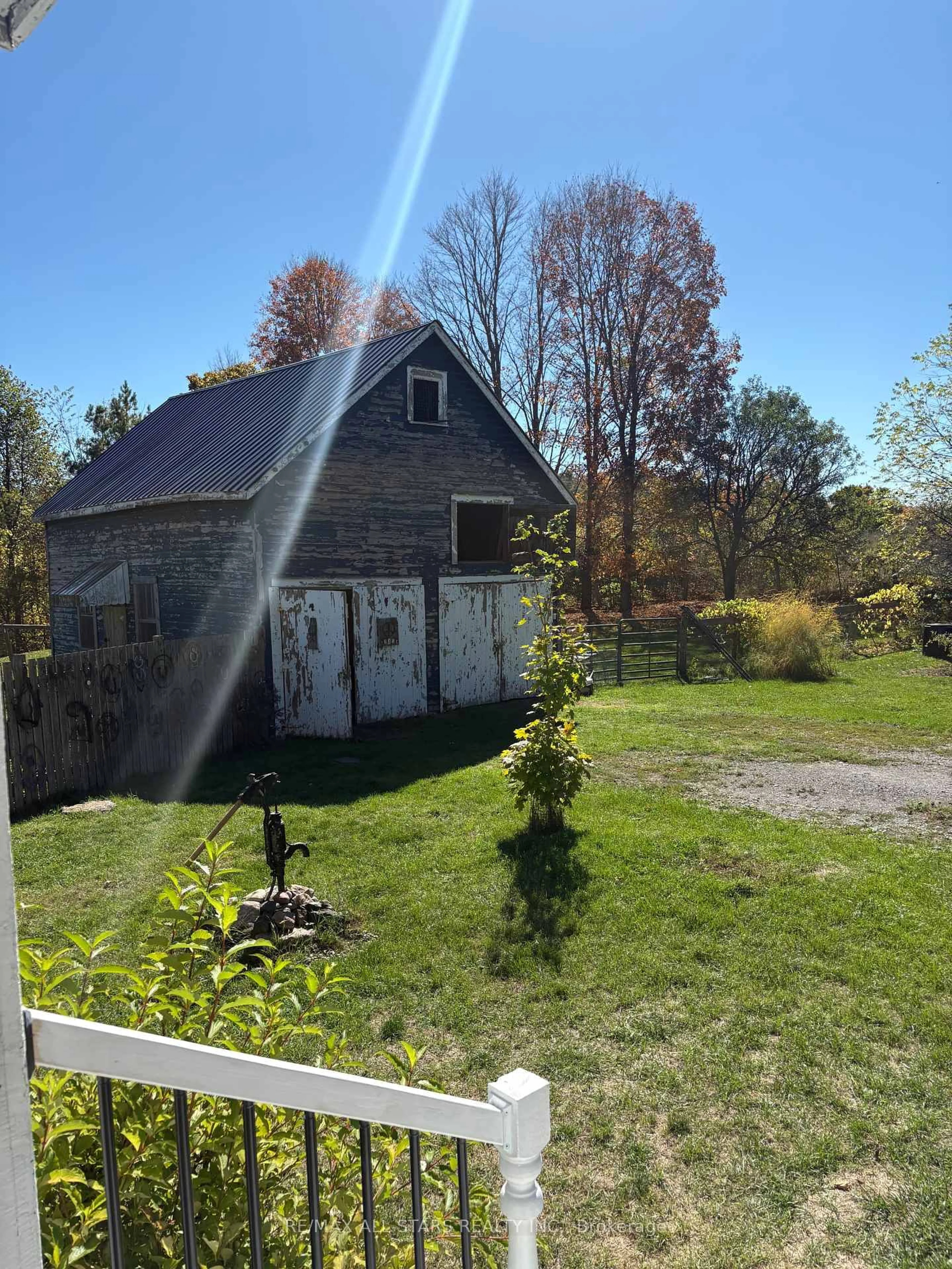 Shed for 412 Cooper Rd, Madoc Ontario K0K 2K0