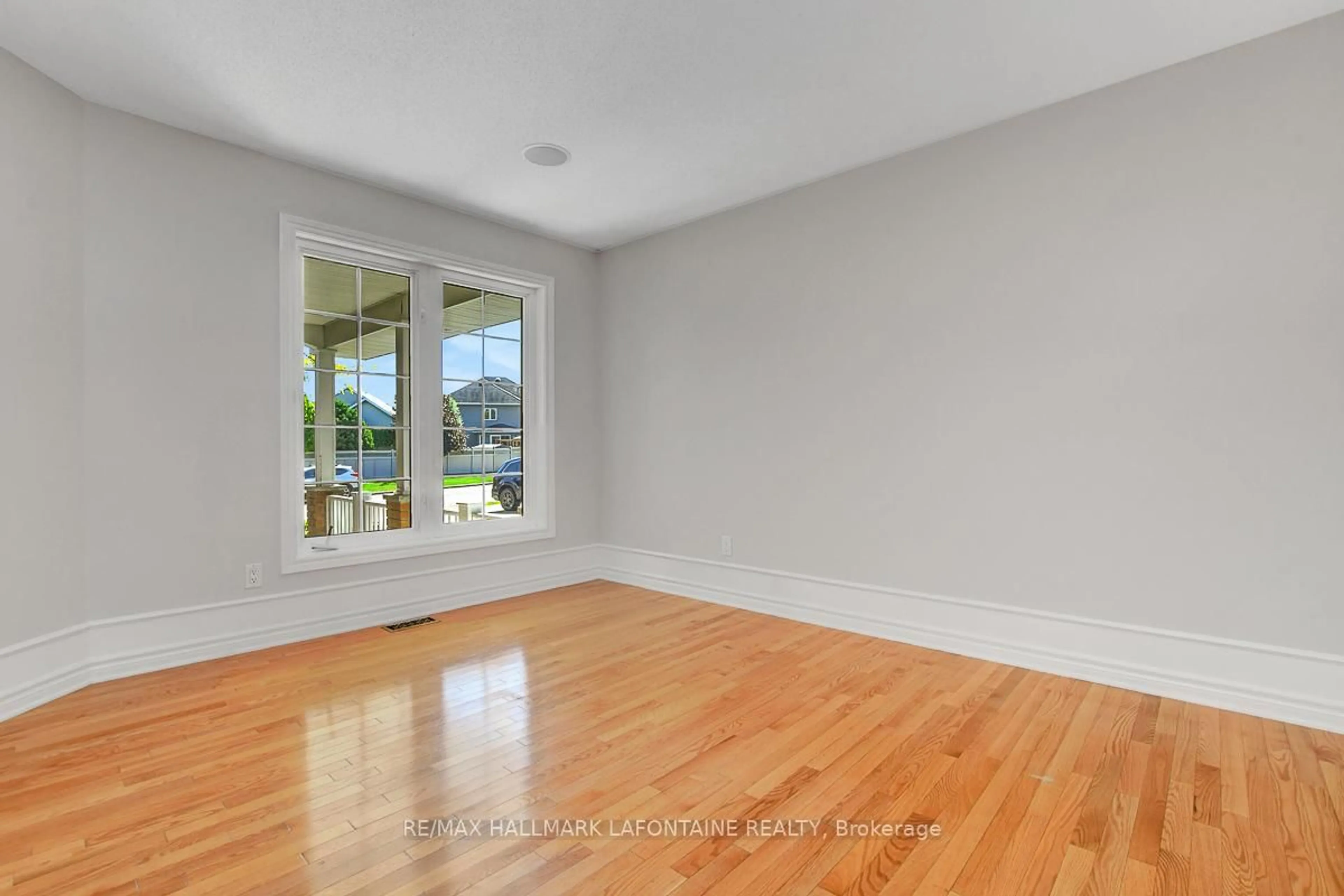A pic of a room for 919 Scala Ave, Ottawa Ontario K4A 4M7