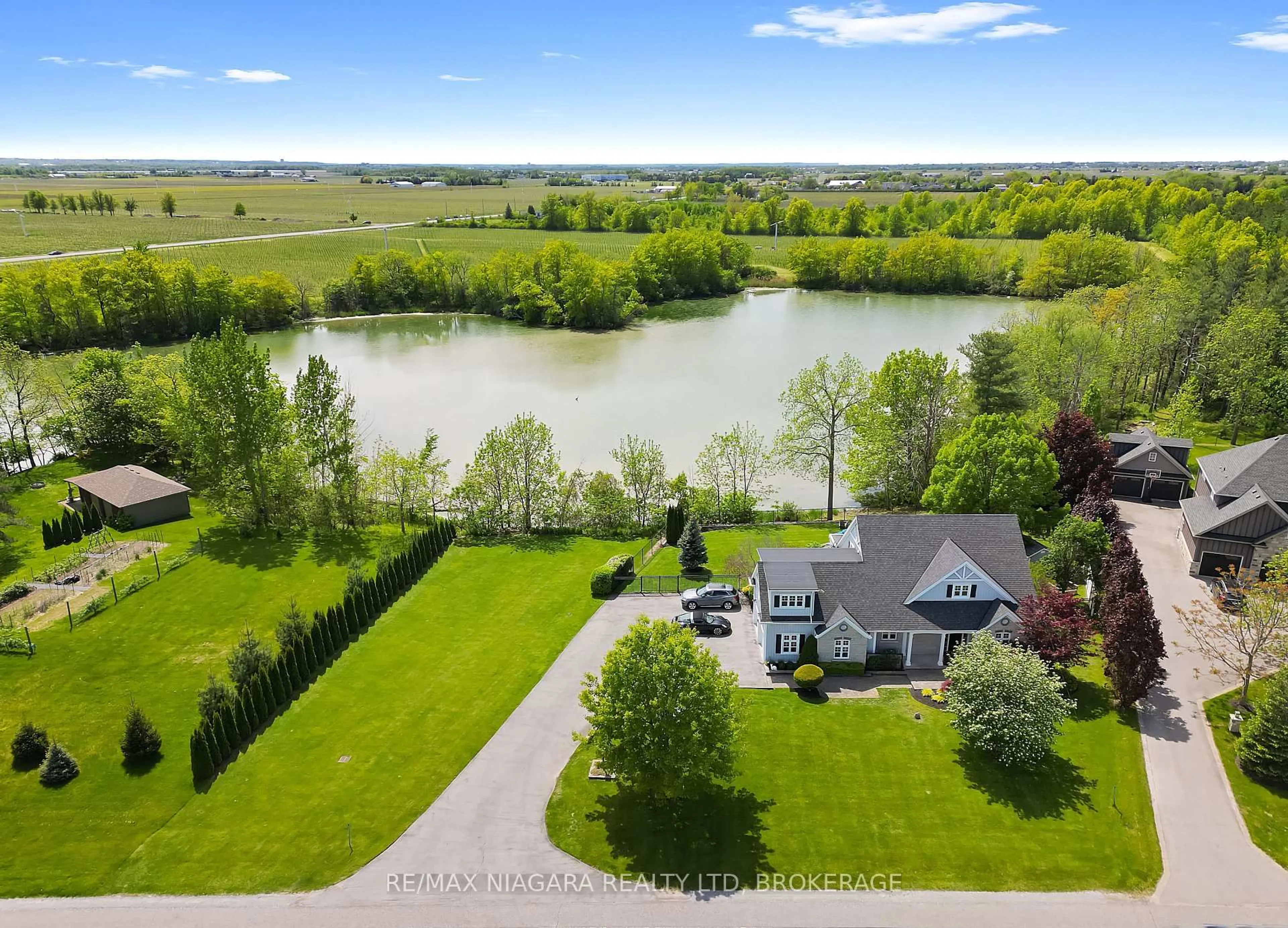 A pic from outside/outdoor area/front of a property/back of a property/a pic from drone, water/lake/river/ocean view for 1448 Four Mile Creek Rd, Niagara-on-the-Lake Ontario L0S 1J0