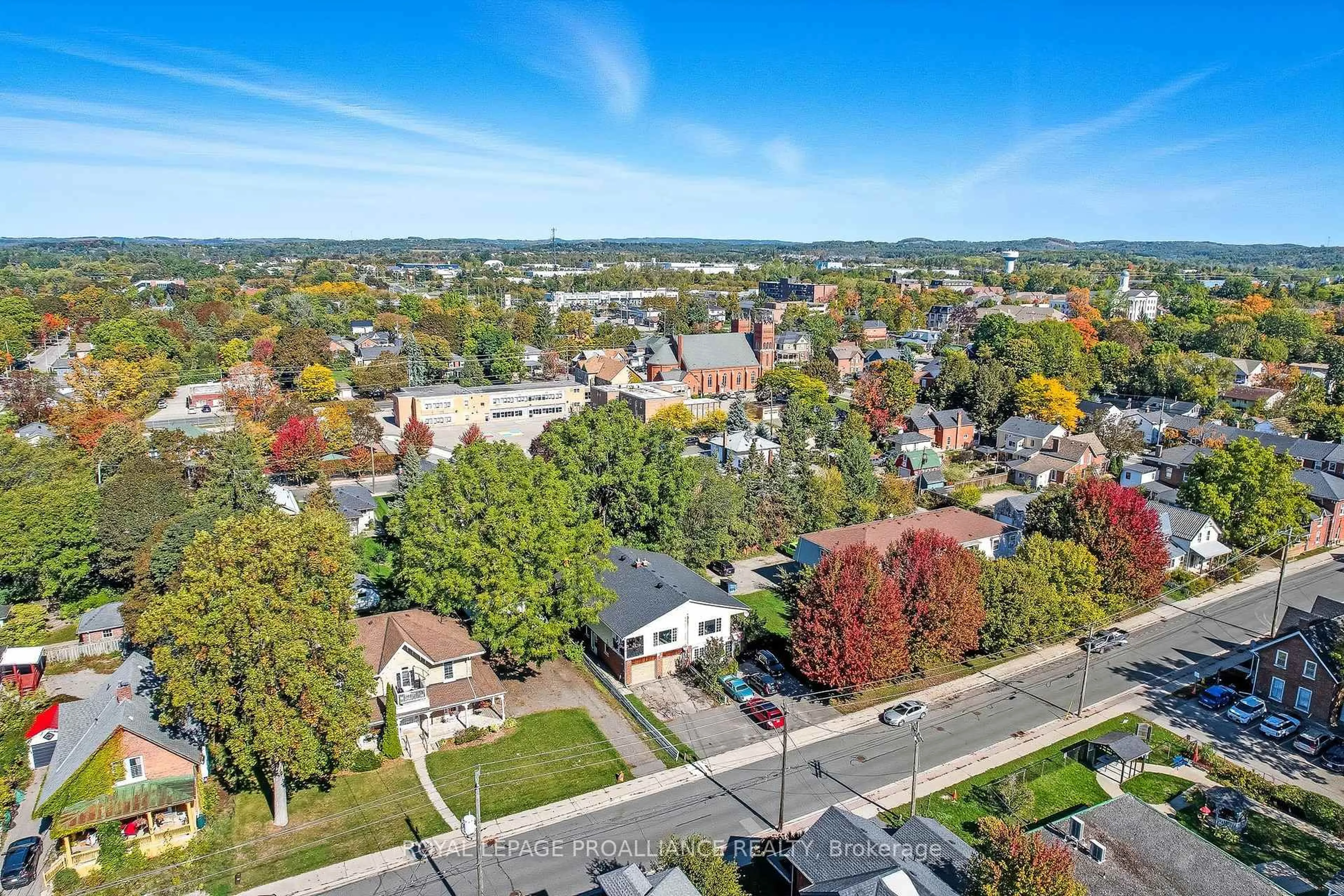 A pic from outside/outdoor area/front of a property/back of a property/a pic from drone, street for 32 James St, Cobourg Ontario K9A 2J9
