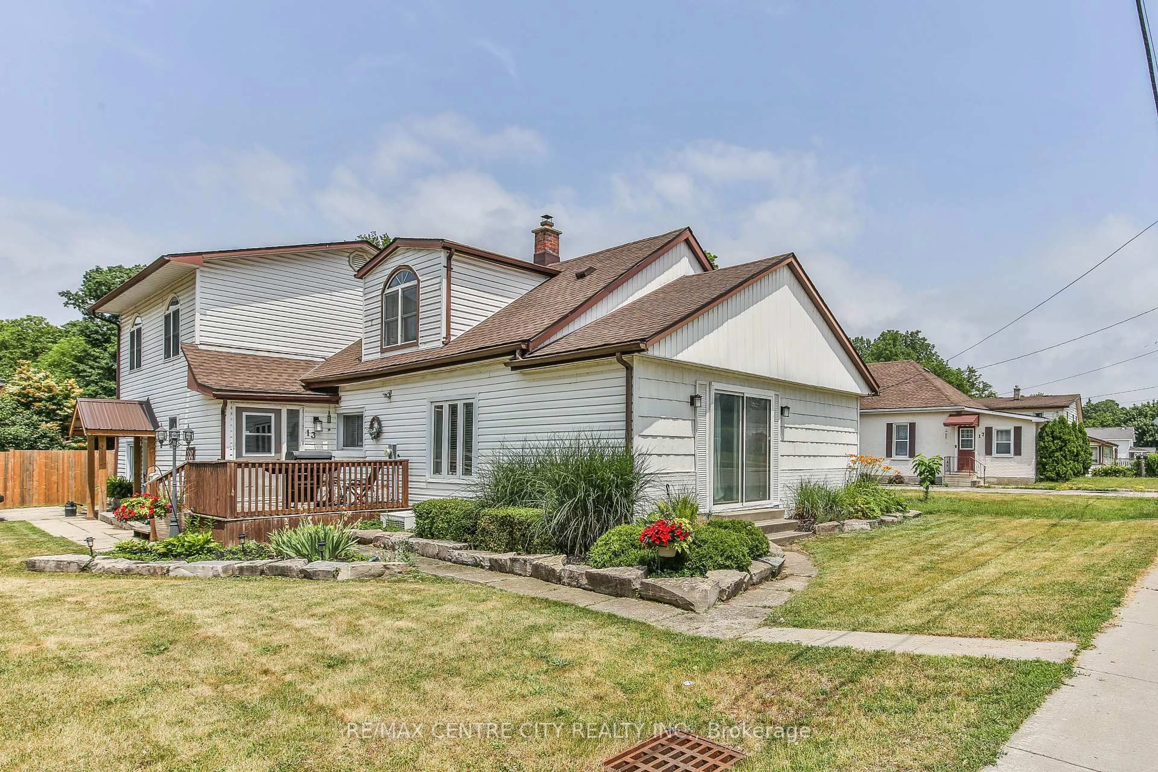 Unknown for 13 Potters Rd, Tillsonburg Ontario N4G 2G9
