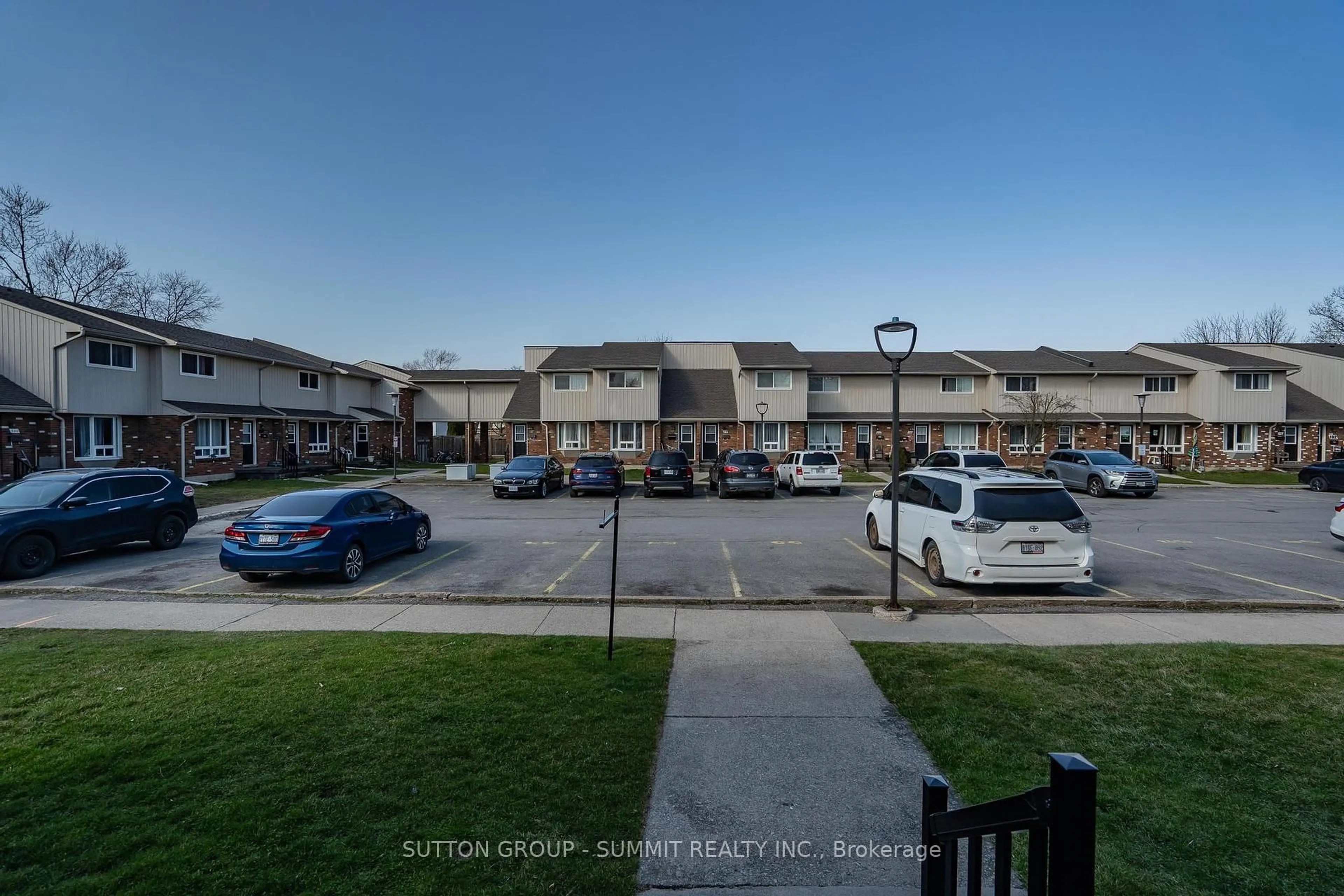 A pic from outside/outdoor area/front of a property/back of a property/a pic from drone, street for 100 BROWNLEIGH Ave #264, Welland Ontario L3B 5V8