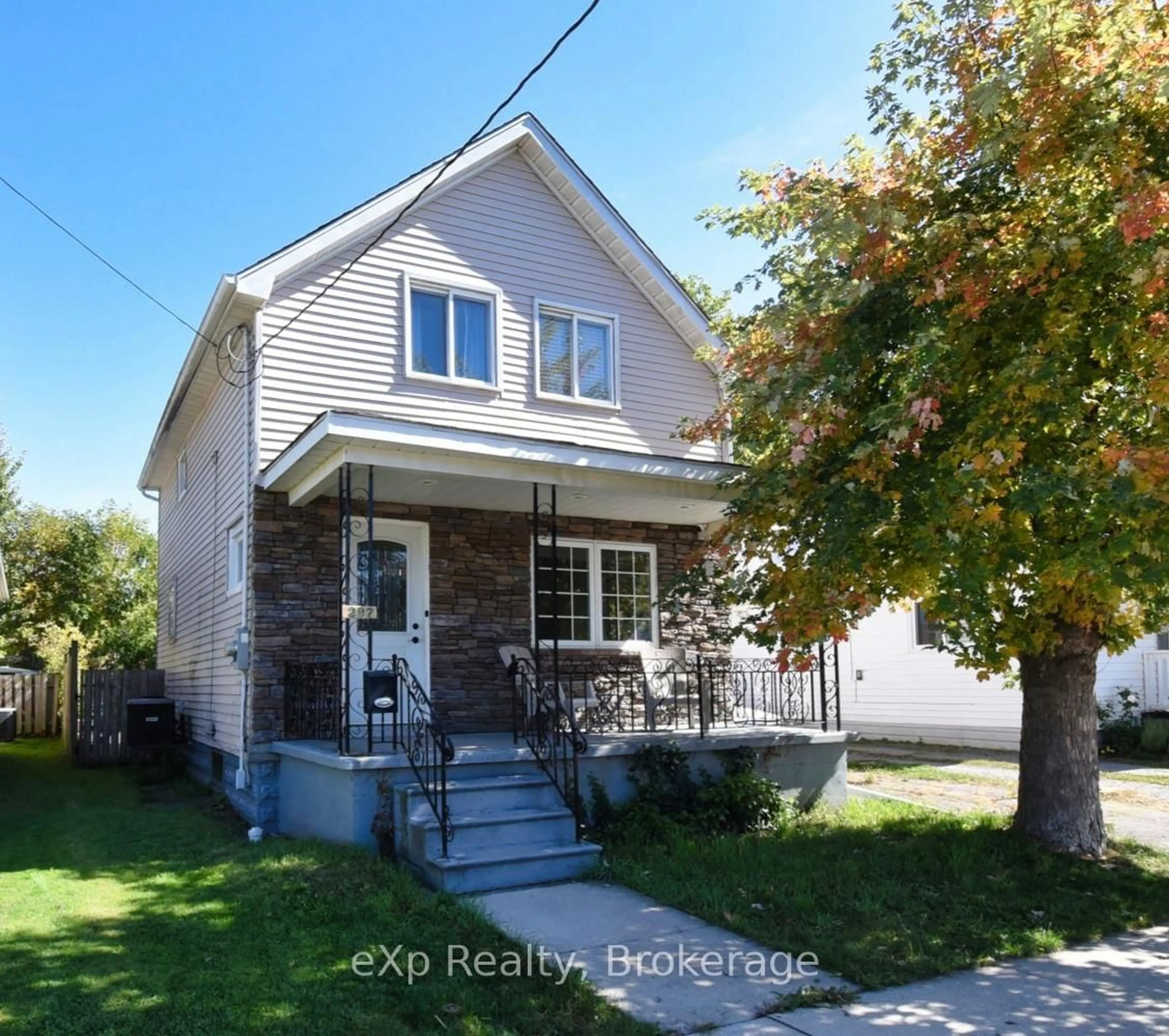 Home with brick exterior material, street for 297 Wright St, Welland Ontario L3B 2K4