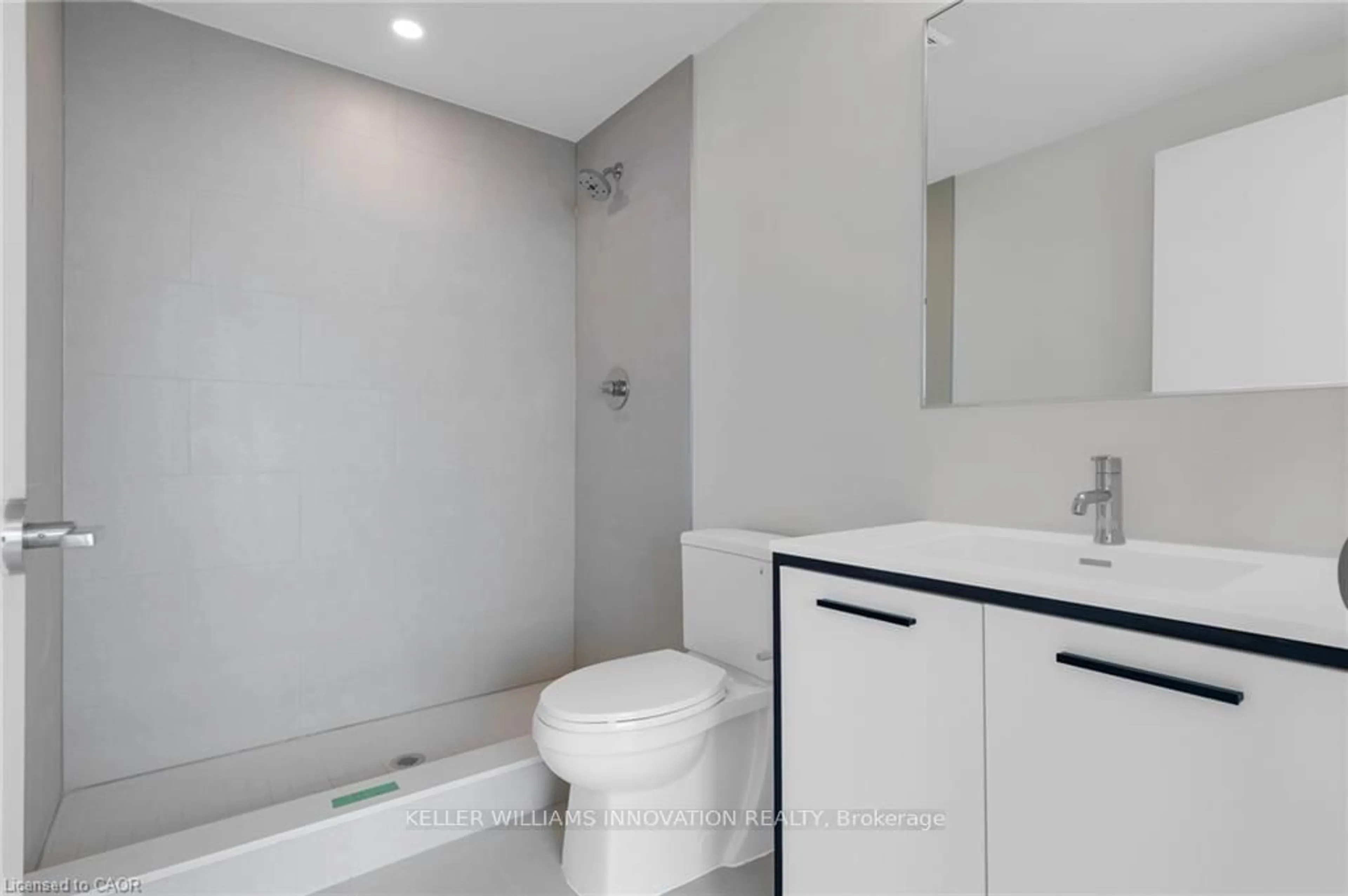 Standard bathroom, ceramic/tile floor for 385 Winston Rd #1408, Grimsby Ontario L3M 0J3