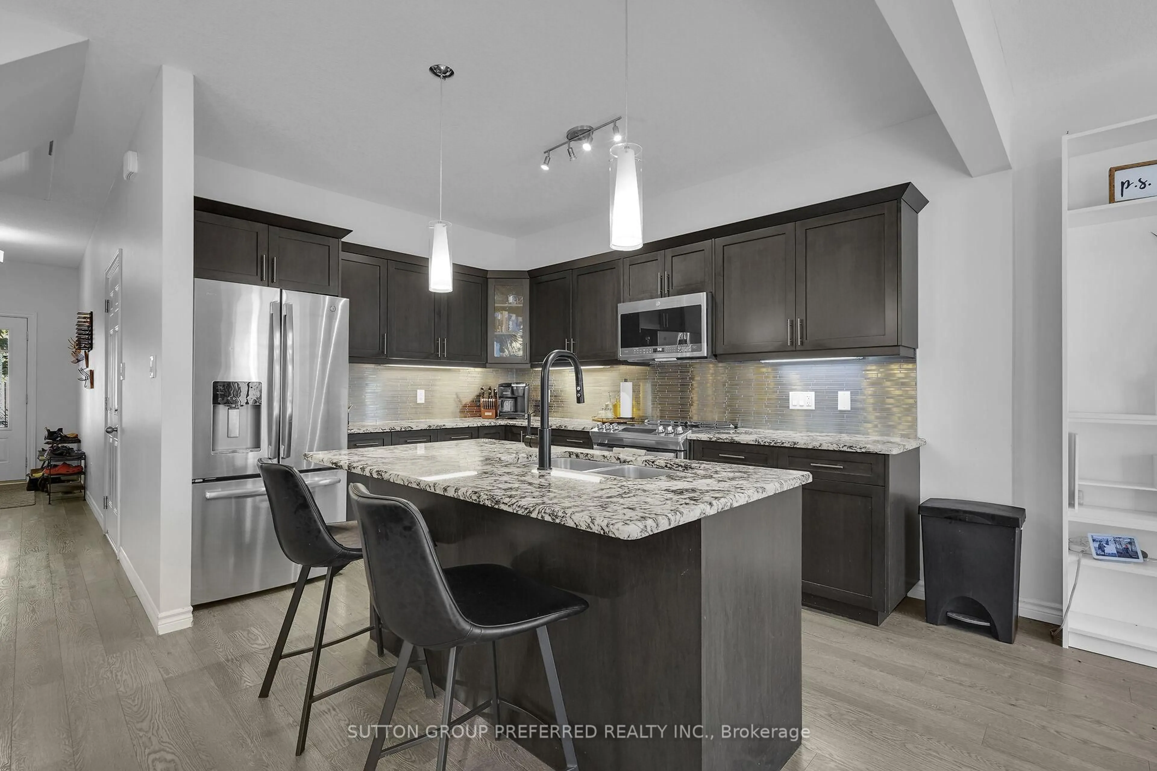 Contemporary kitchen, ceramic/tile floor for 1924 Cedarhollow Blvd #23, London North Ontario N5X 0C3