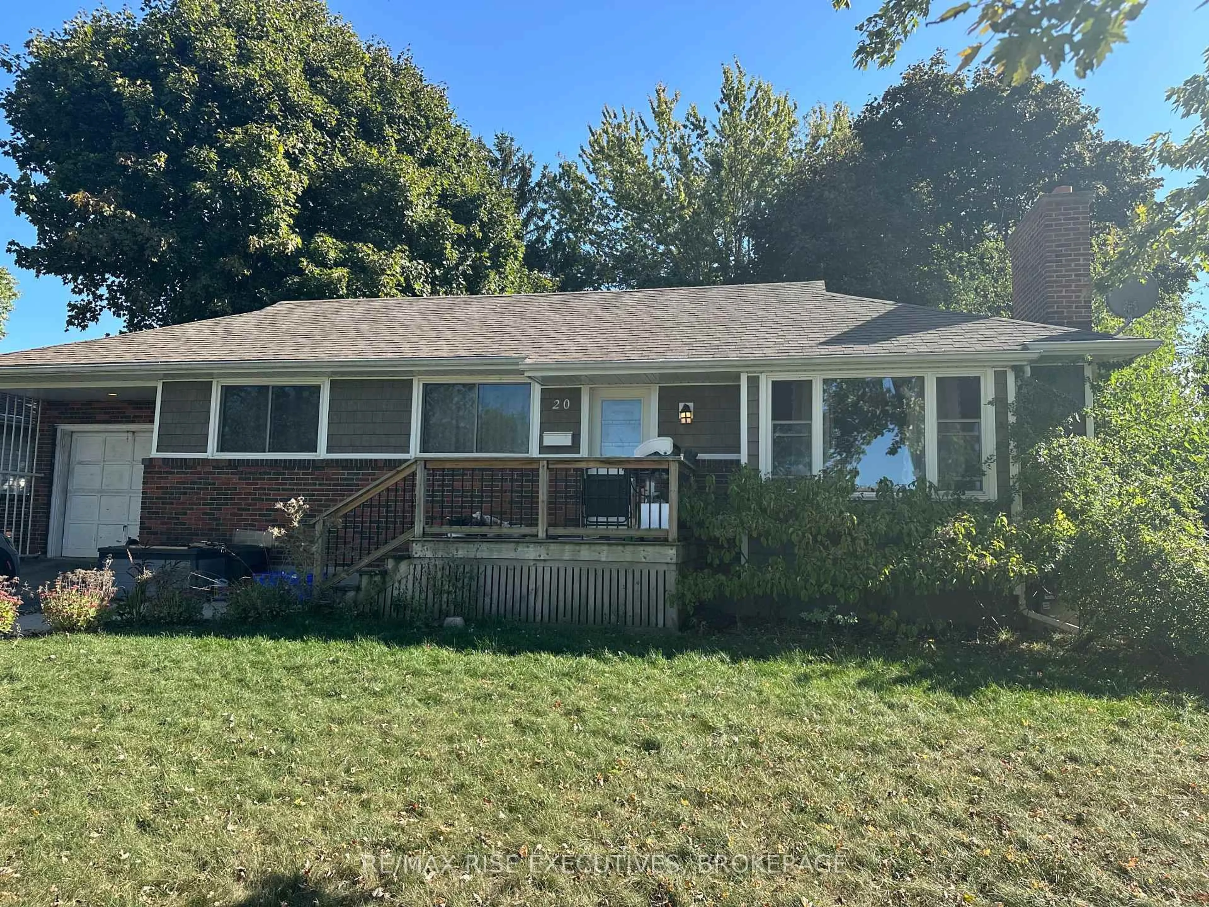 Unknown for 20 Elizabeth Ave, Kingston Ontario K7M 3G8