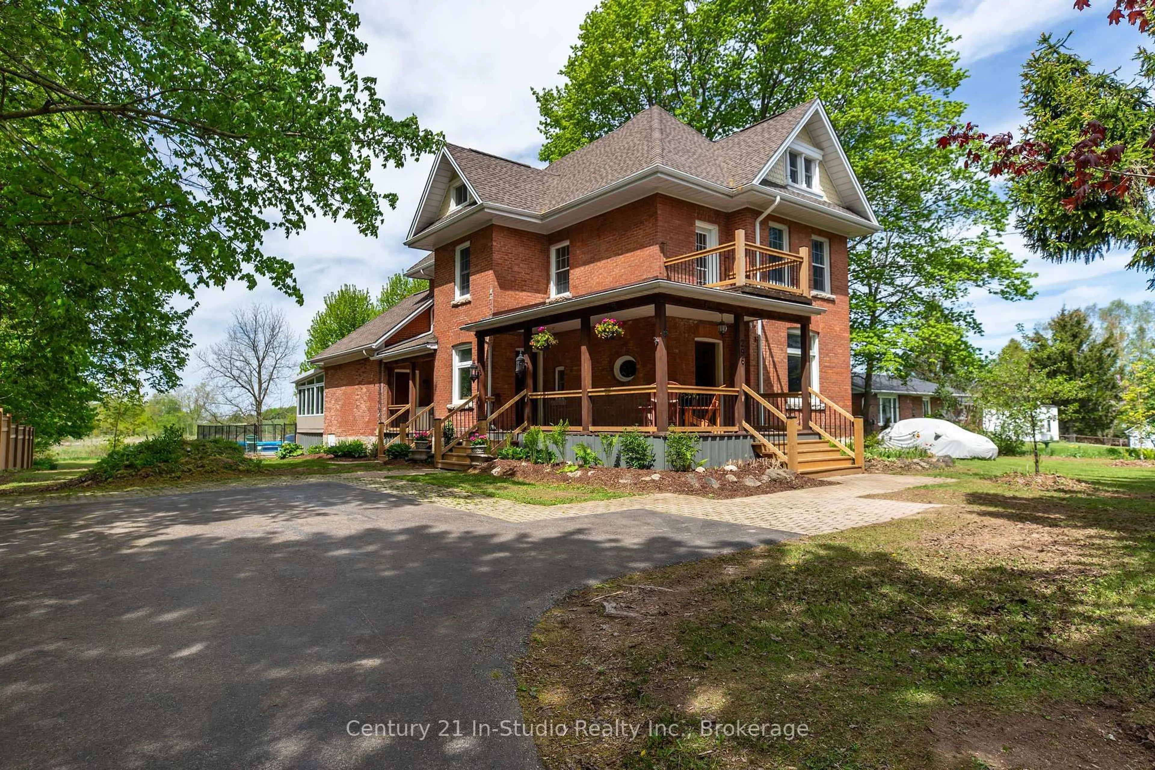 Home with brick exterior material, street for 296 Garafraxa St St, Chatsworth Ontario N0H 1G0