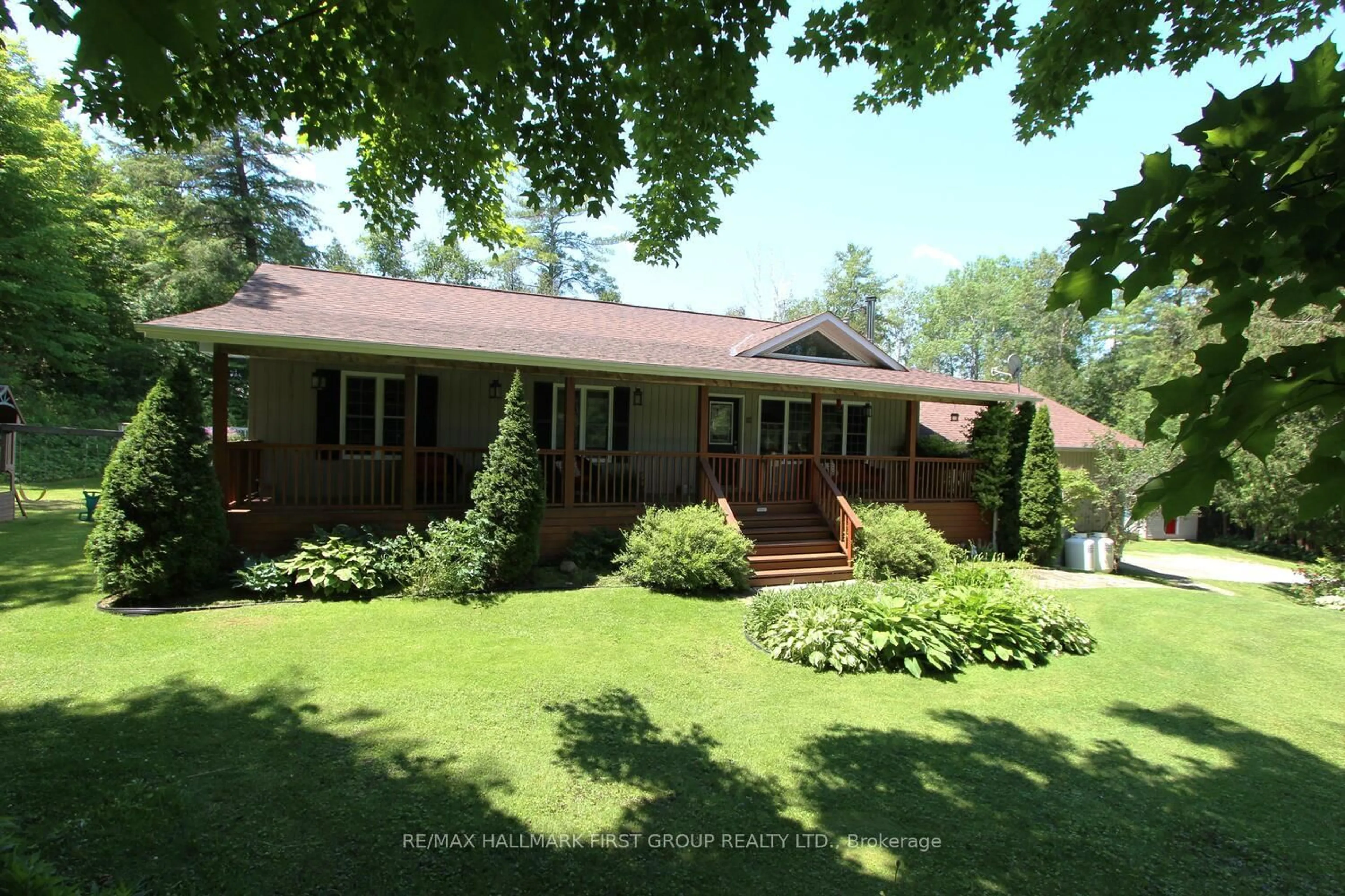 A pic from outside/outdoor area/front of a property/back of a property/a pic from drone, street for 715 Whitebirch Rd, Cavan Monaghan Ontario L0A 1G0